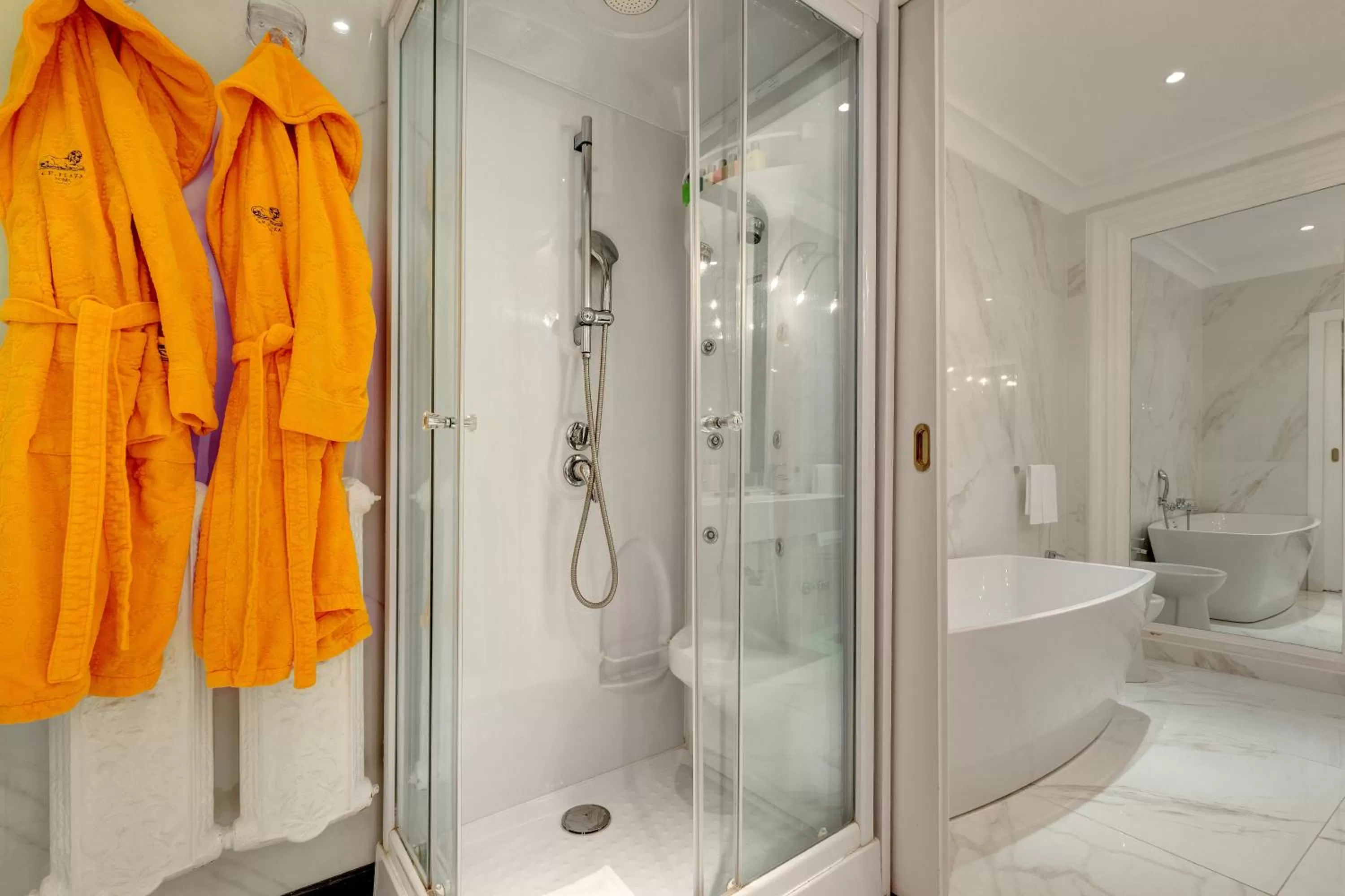 Bathroom in Grand Hotel Plaza