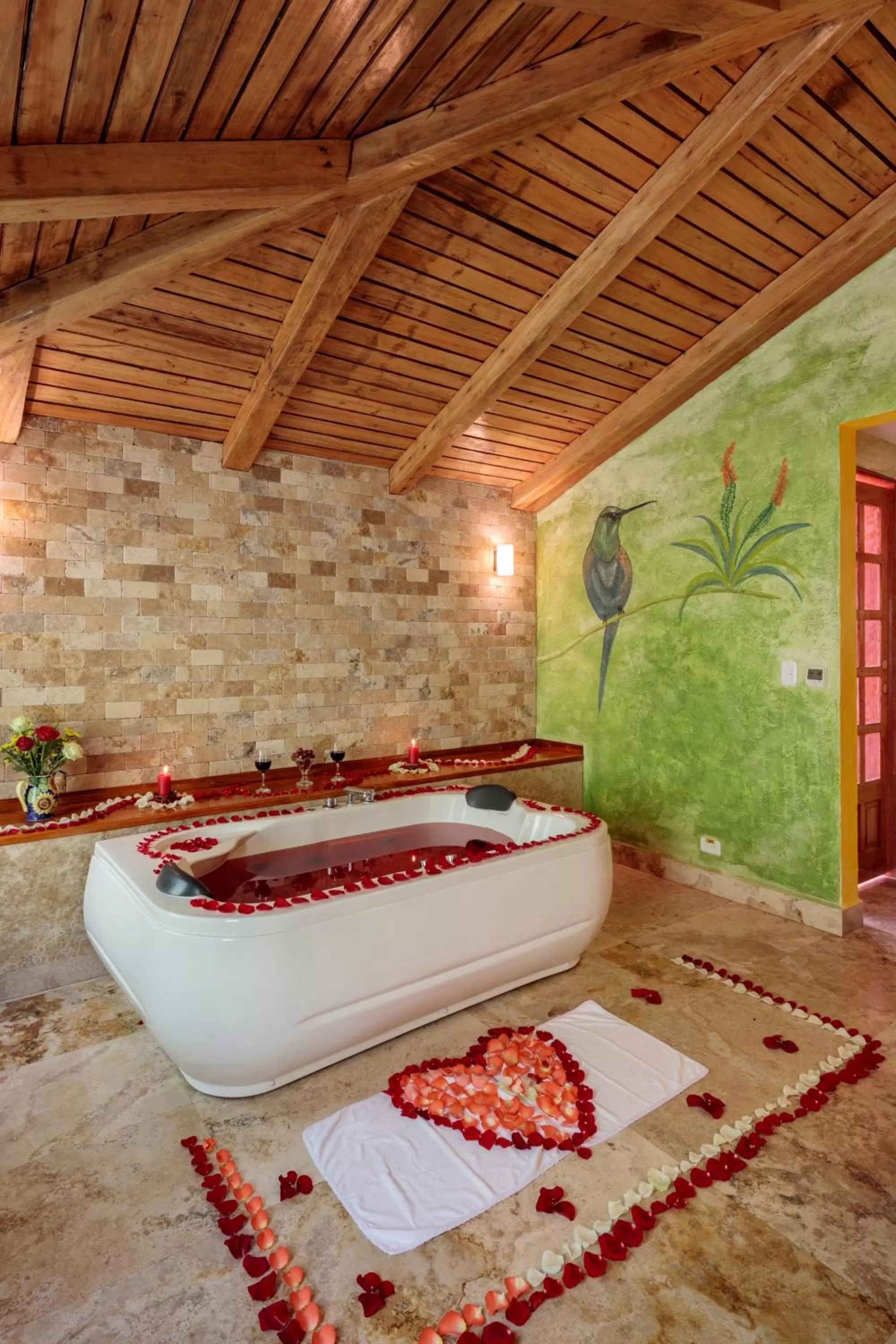 Hot Tub in Luna Volcán, Adventure SPA - formerly Luna Runtún