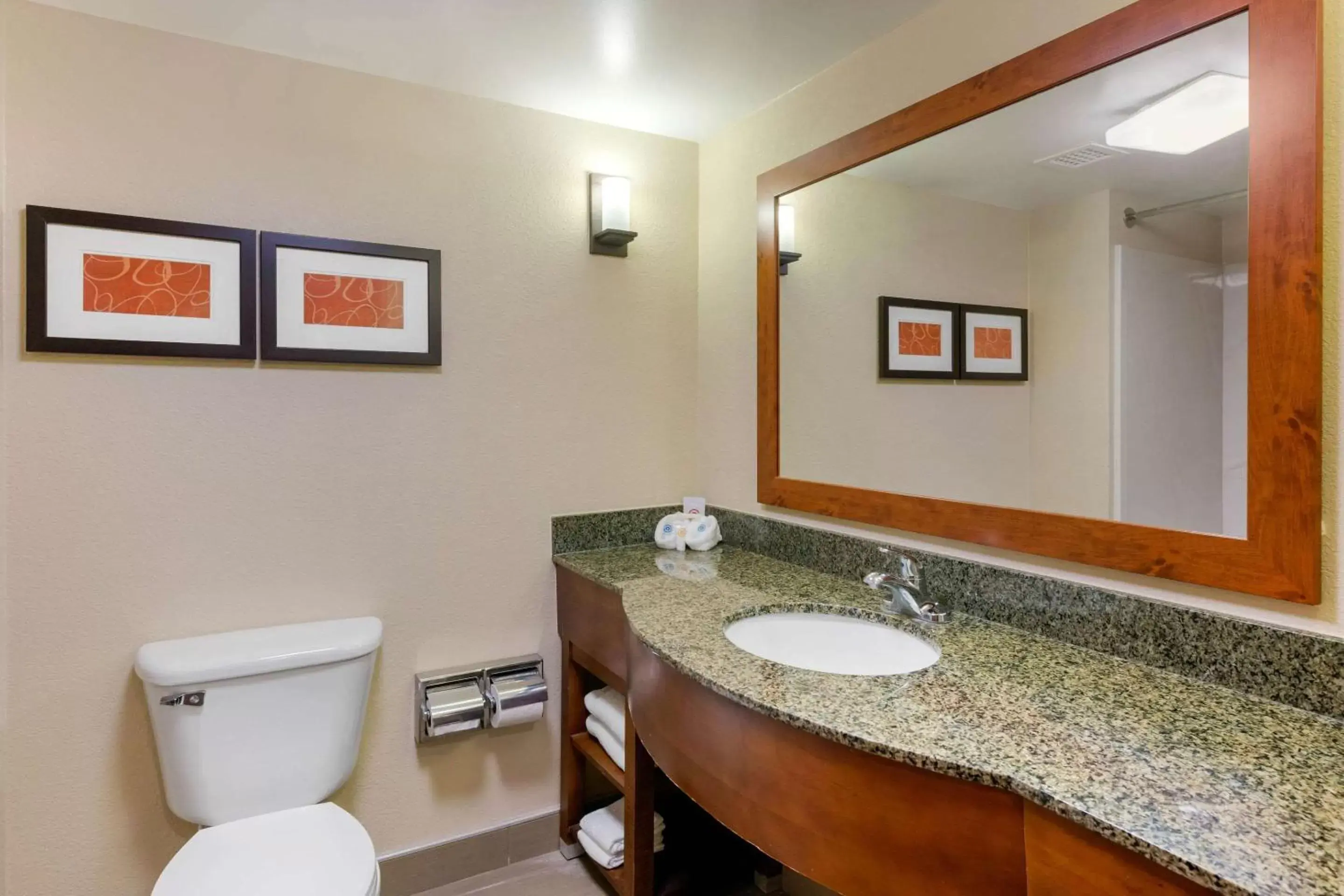 Photo of the whole room, Bathroom in Comfort Suites Fernandina Beach at Amelia Island