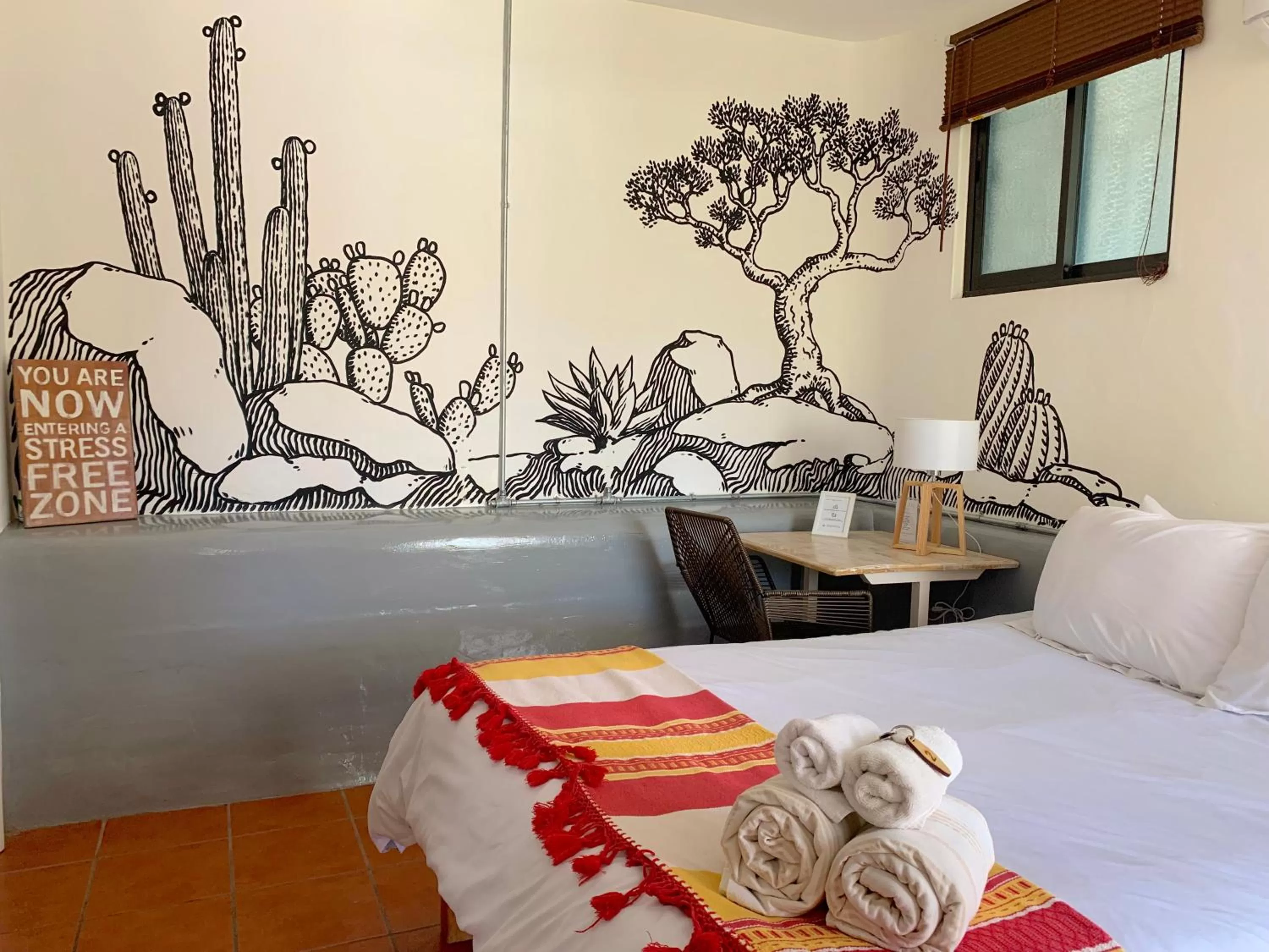 Bedroom, Bed in Perro Surfero Hotel