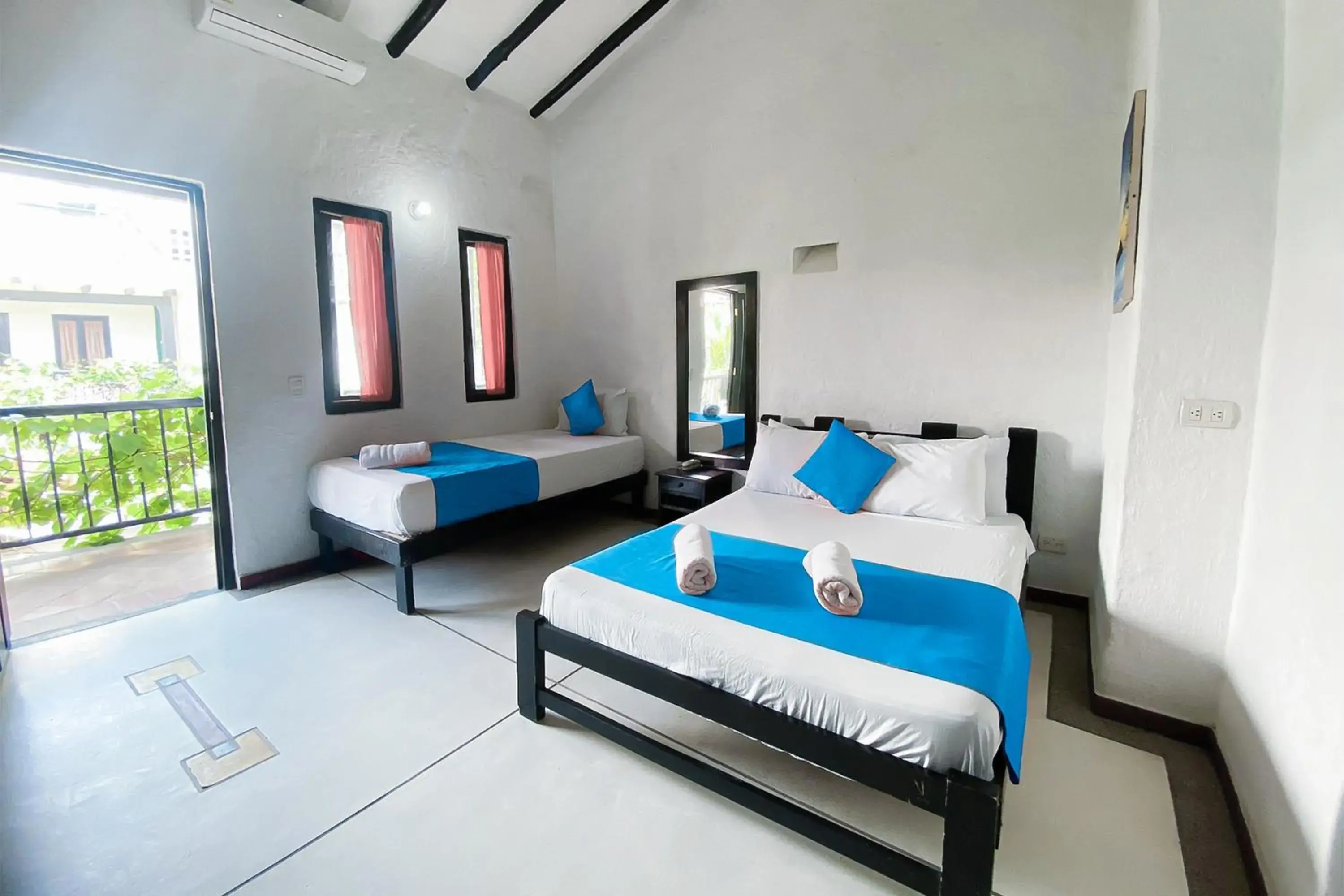 Bedroom, Bed in Hotel Sansiraka
