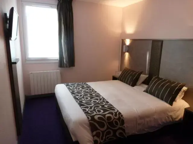 TV and multimedia, Bed in Tourhotel Blois