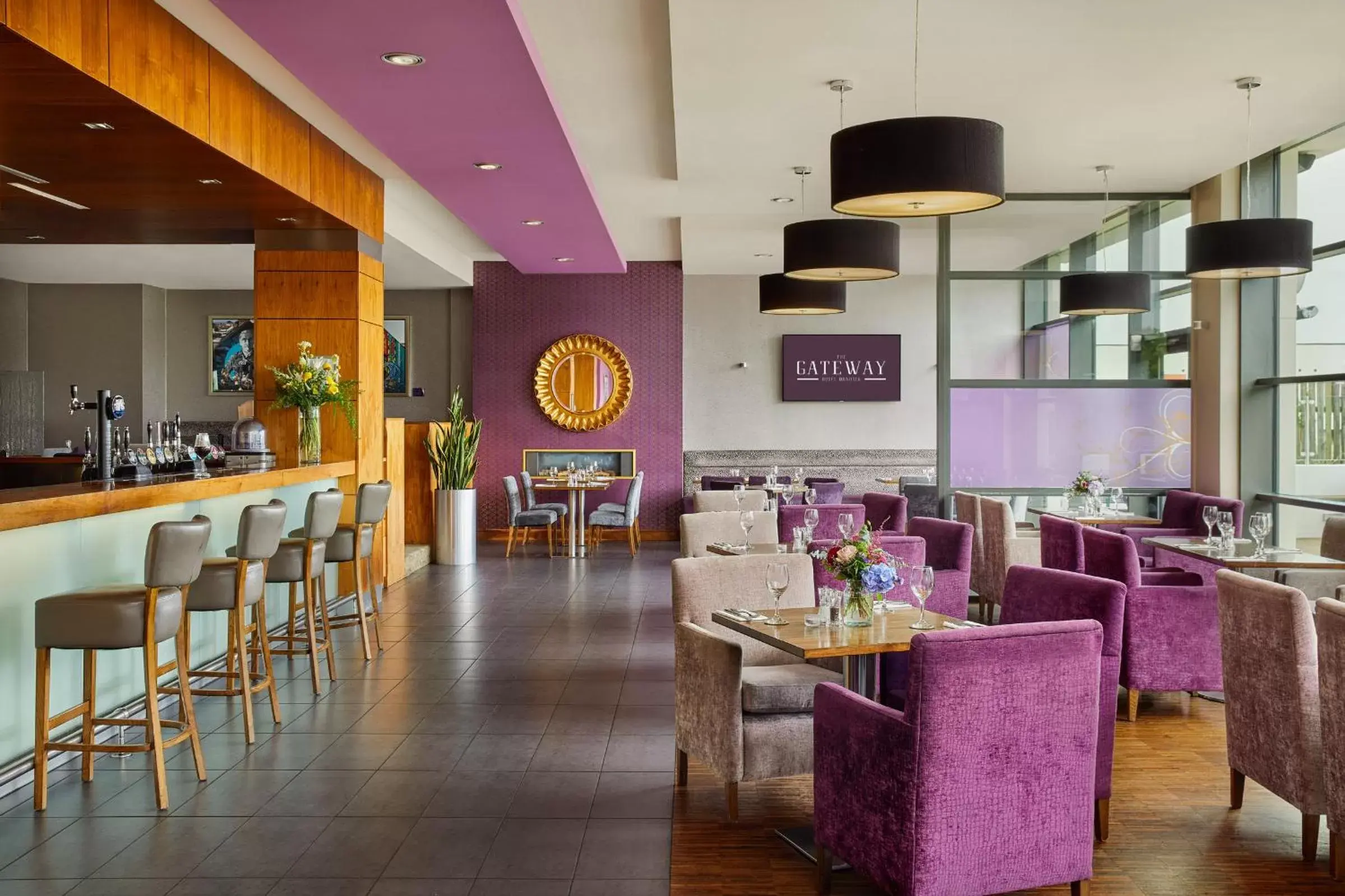 Restaurant/Places to Eat in The Gateway Hotel