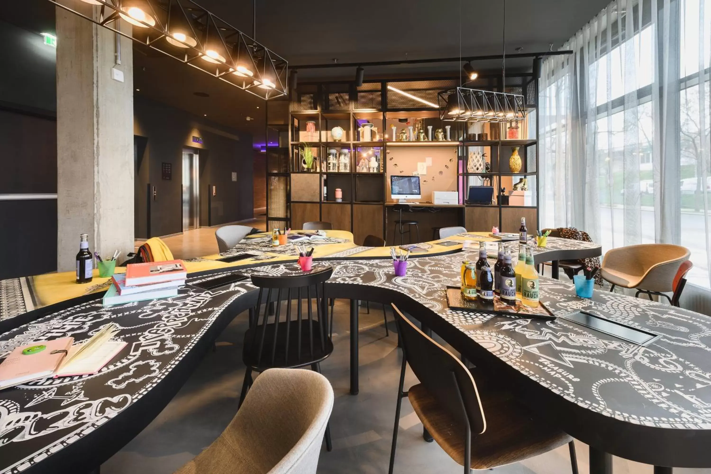 View (from property/room) in Moxy Dresden Neustadt View (from property/room) in Moxy Dresden Neustadt