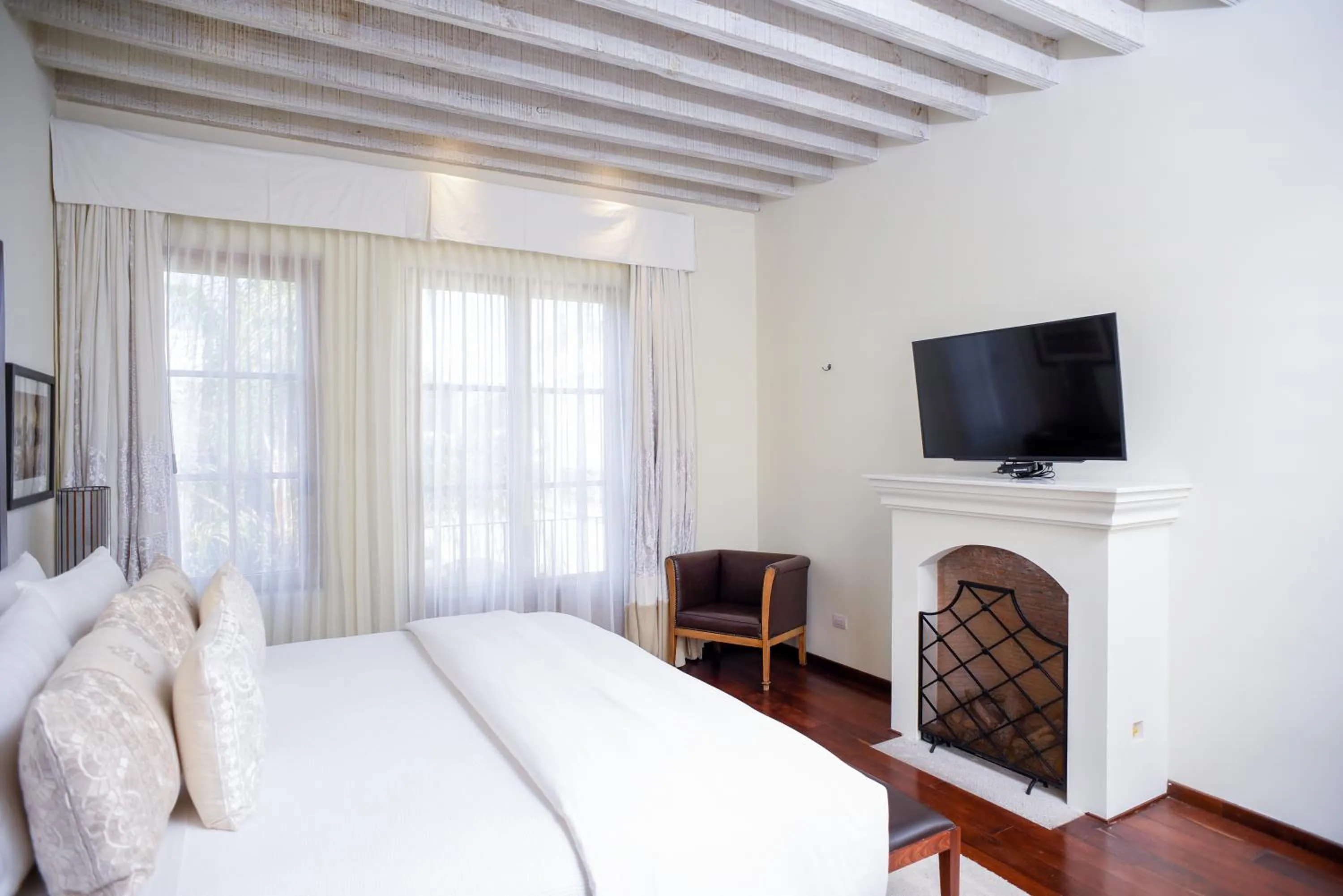 TV and multimedia, Bed in Hotel Casa Blanca 7