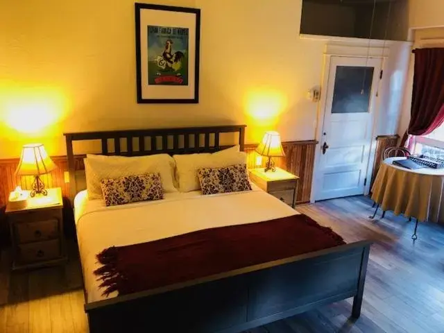 Deluxe King Suite in Hotel San Ramon Deluxe King Suite in Hotel San Ramon