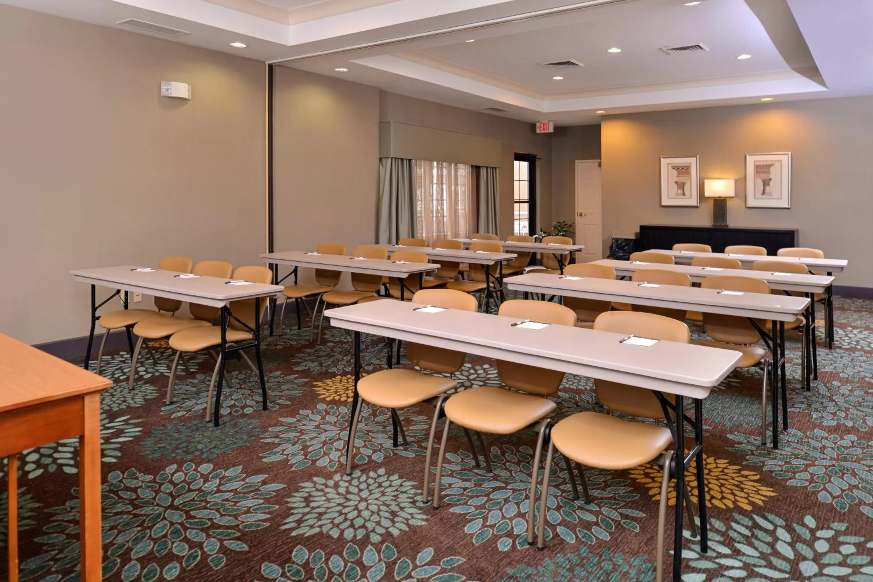 Meeting/conference room in Staybridge Suites O'Fallon Chesterfield, an IHG Hotel