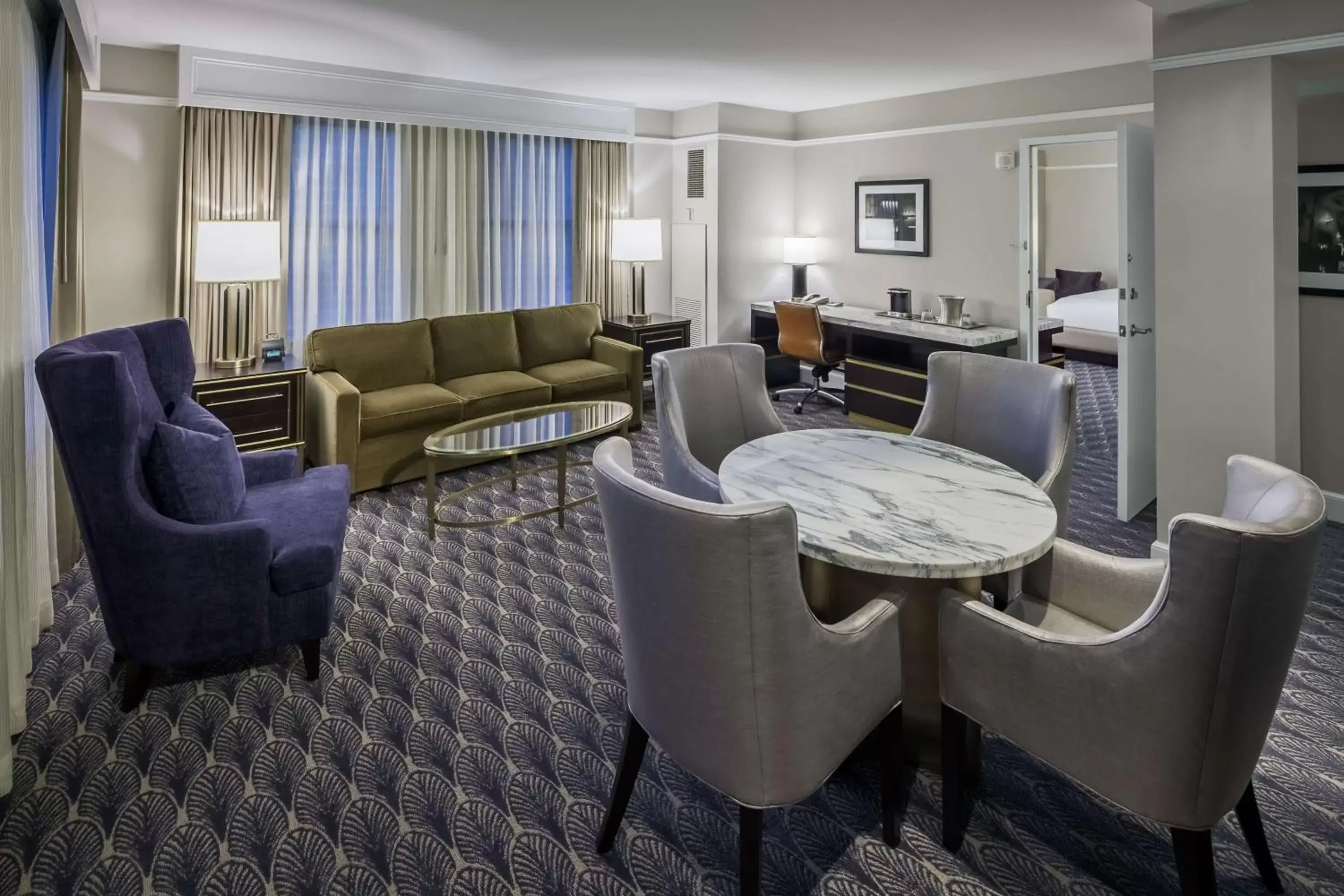 Living room, Seating Area in Hilton President Kansas City