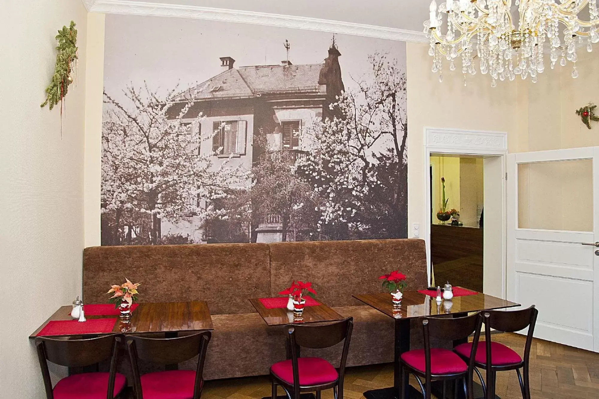 Lounge or bar, Restaurant/Places to Eat in Arena Villa am Wasserpark