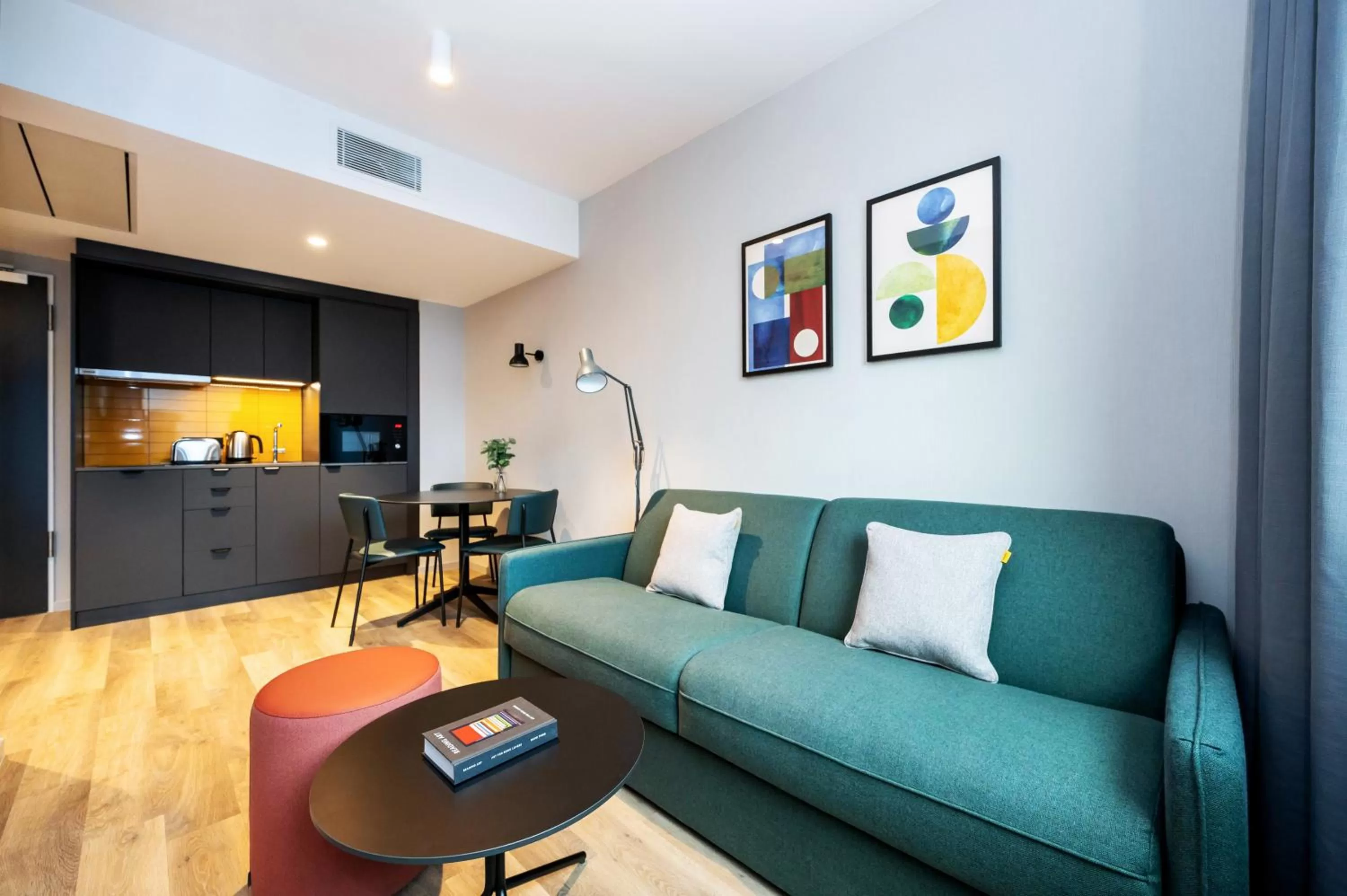 Kitchen or kitchenette in Staycity Aparthotels Frankfurt Airport