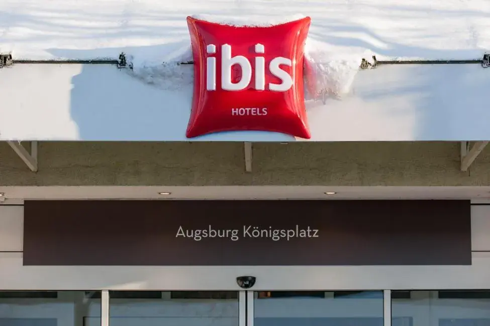 Day, Property Logo/Sign in ibis Augsburg Koenigsplatz