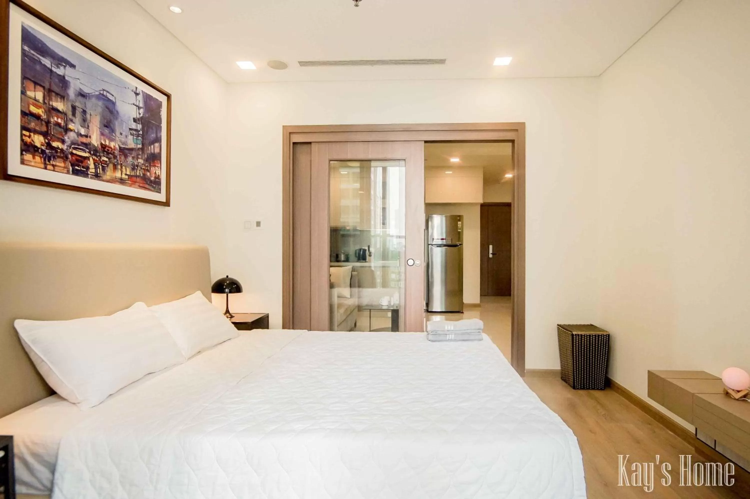 Bedroom, Bed in Vinhomes Central Park-Nice Homes