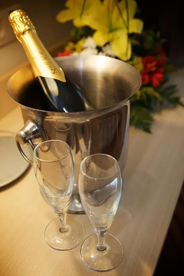 Decorative detail, Drinks in Hotel Basic