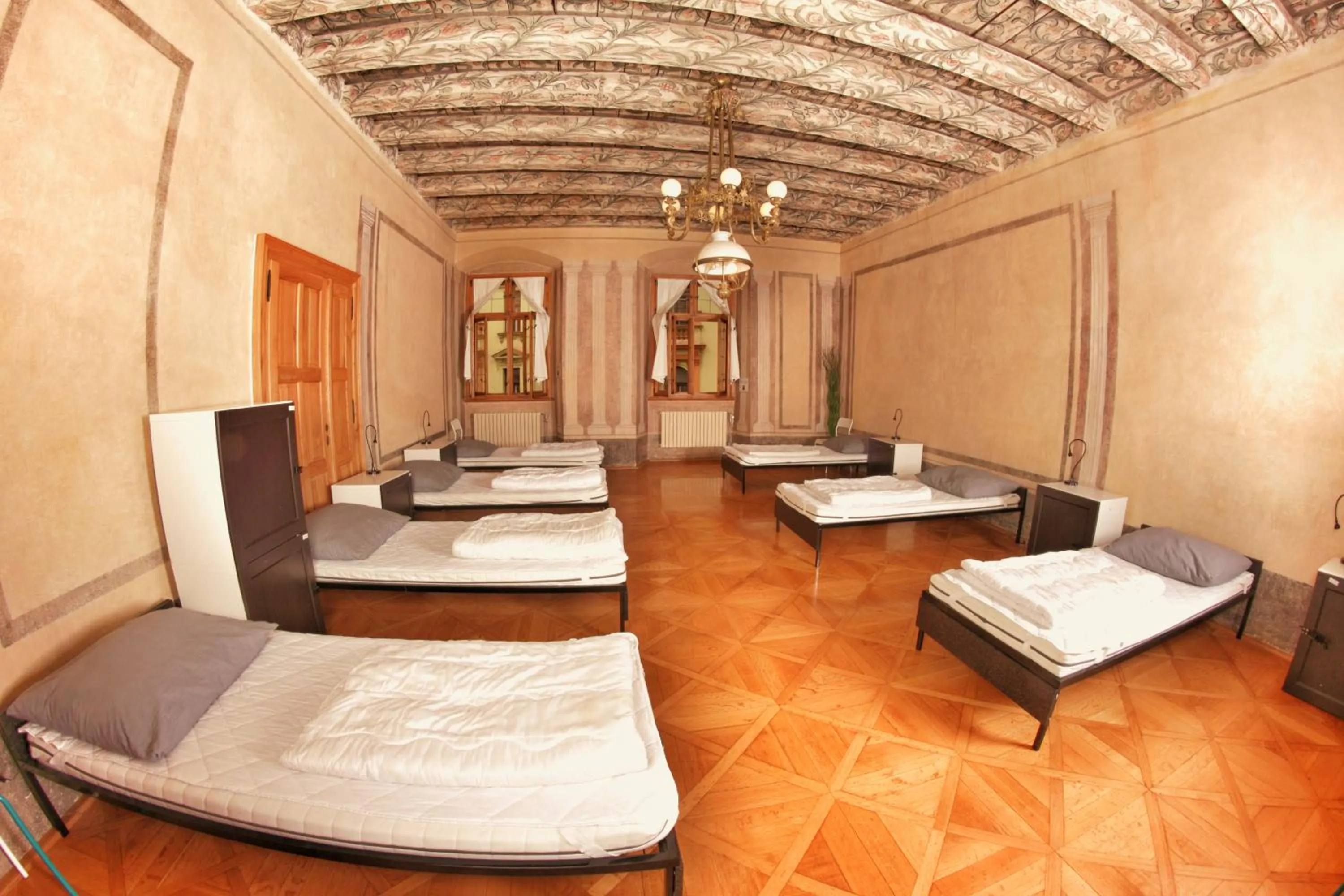 Bed in Hostel HOMEr - Old Town Square