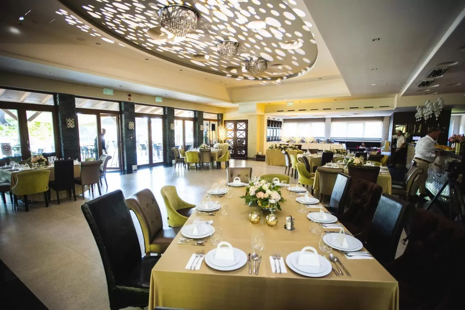 Restaurant/places to eat in Duna Garden Hotel Restaurant/places to eat in Duna Garden Hotel