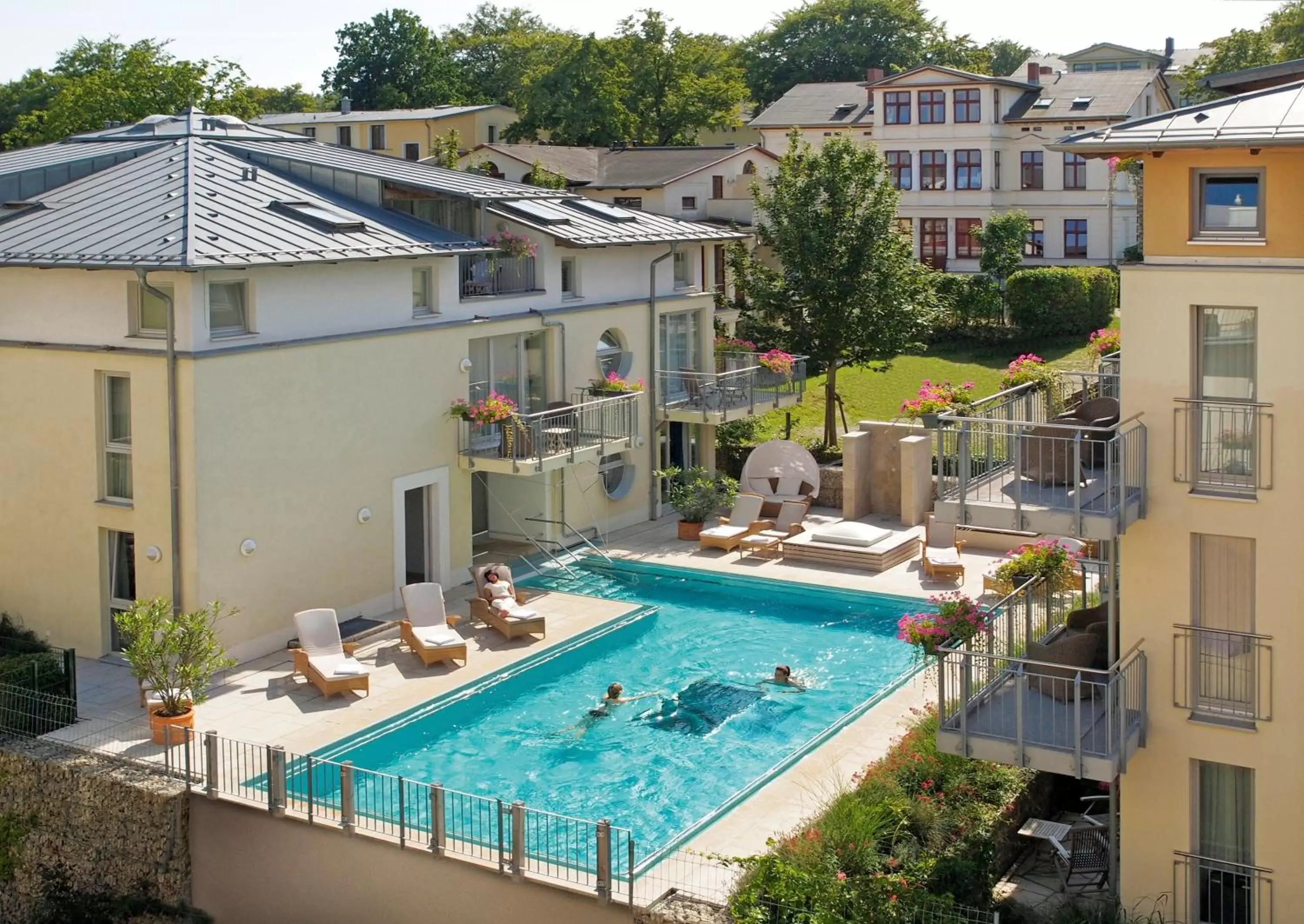 Swimming pool, Pool View in Strandhotel Heringsdorf