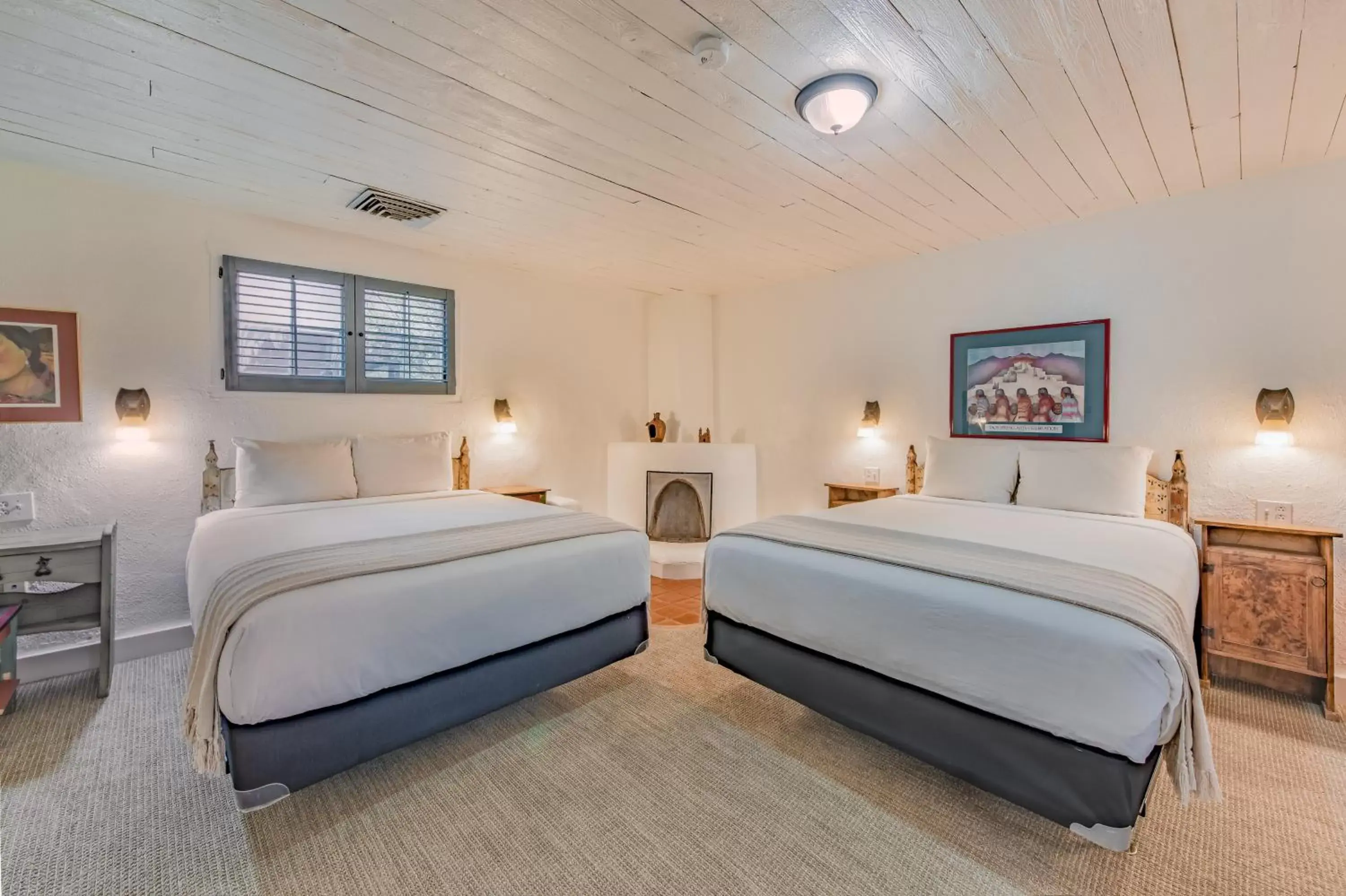 Photo of the whole room, Bed in The Historic Taos Inn