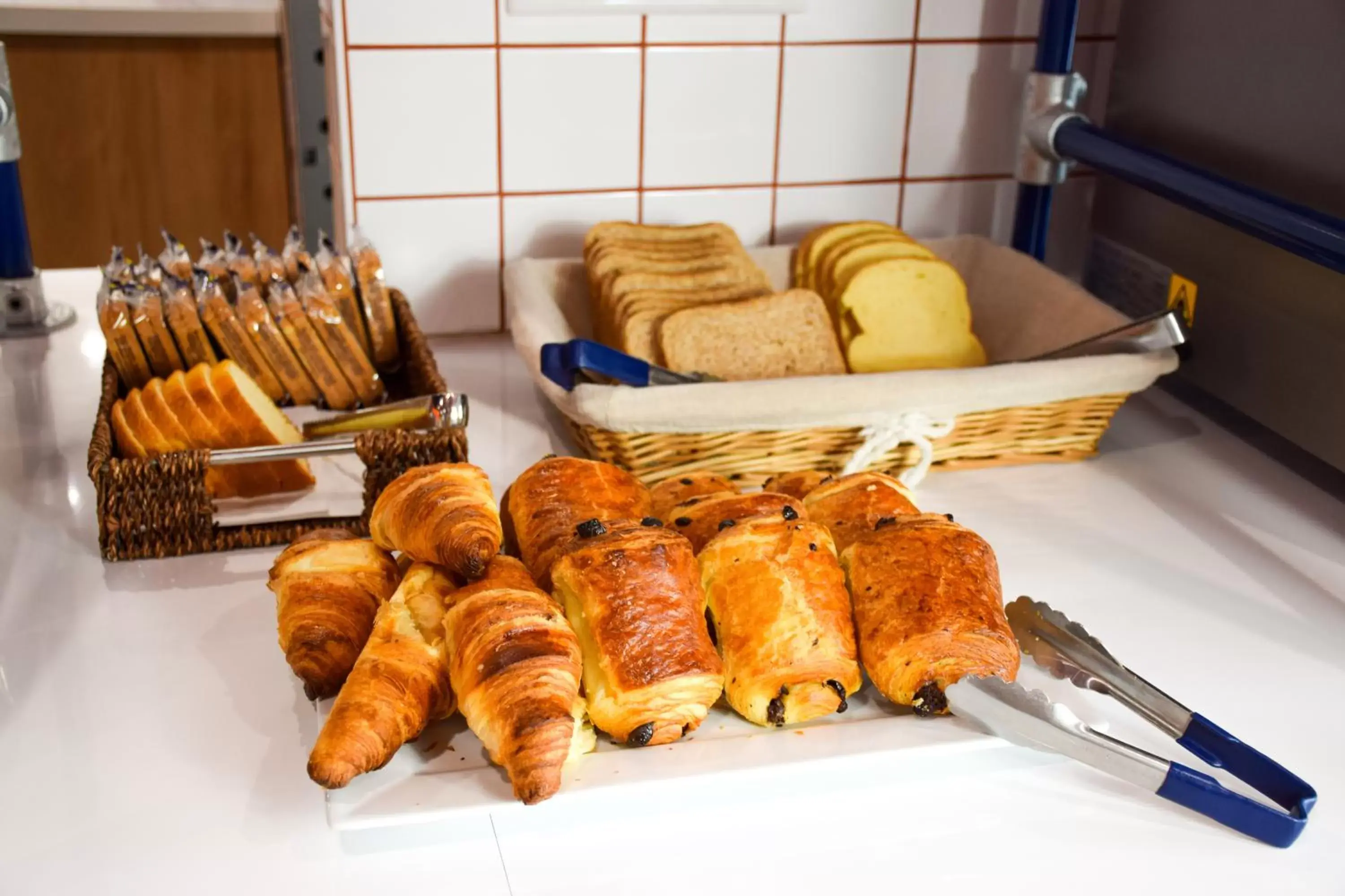 Food, Breakfast in ibis Budget Millau Viaduc