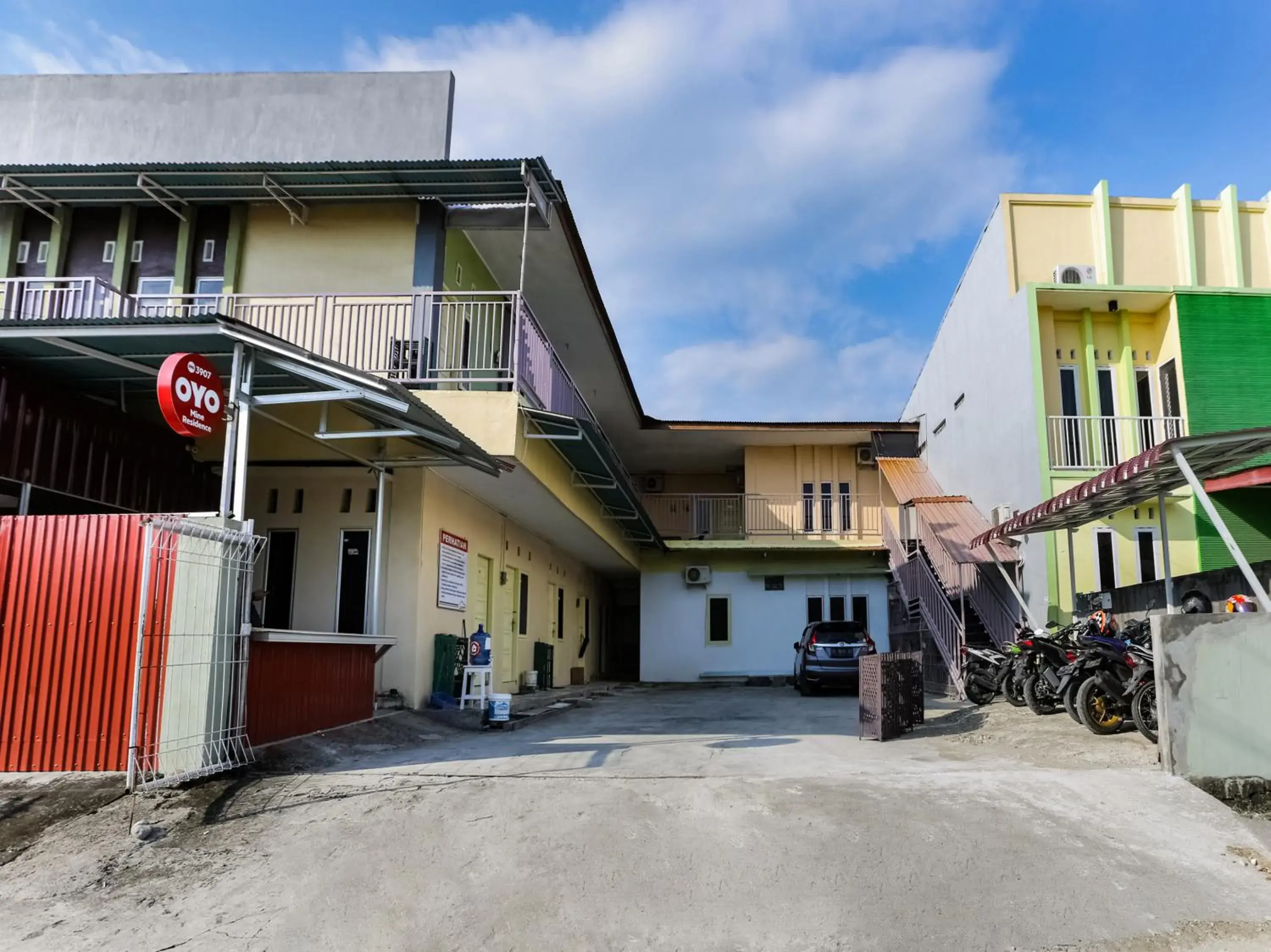 Facade/entrance, Property Building in OYO 3907 Mine Residence