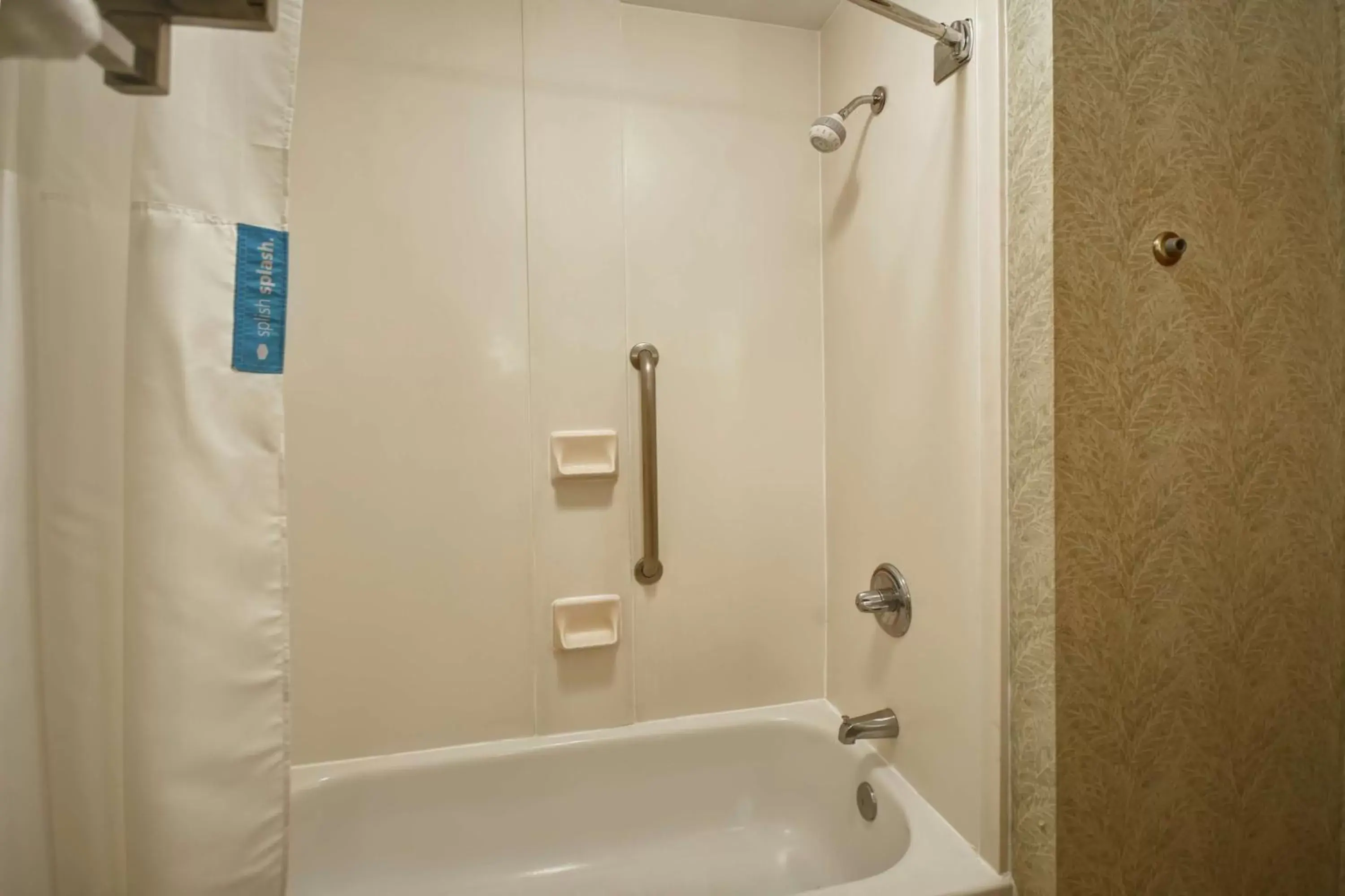 Bathroom in Hampton Inn & Suites Charleston-West Ashley