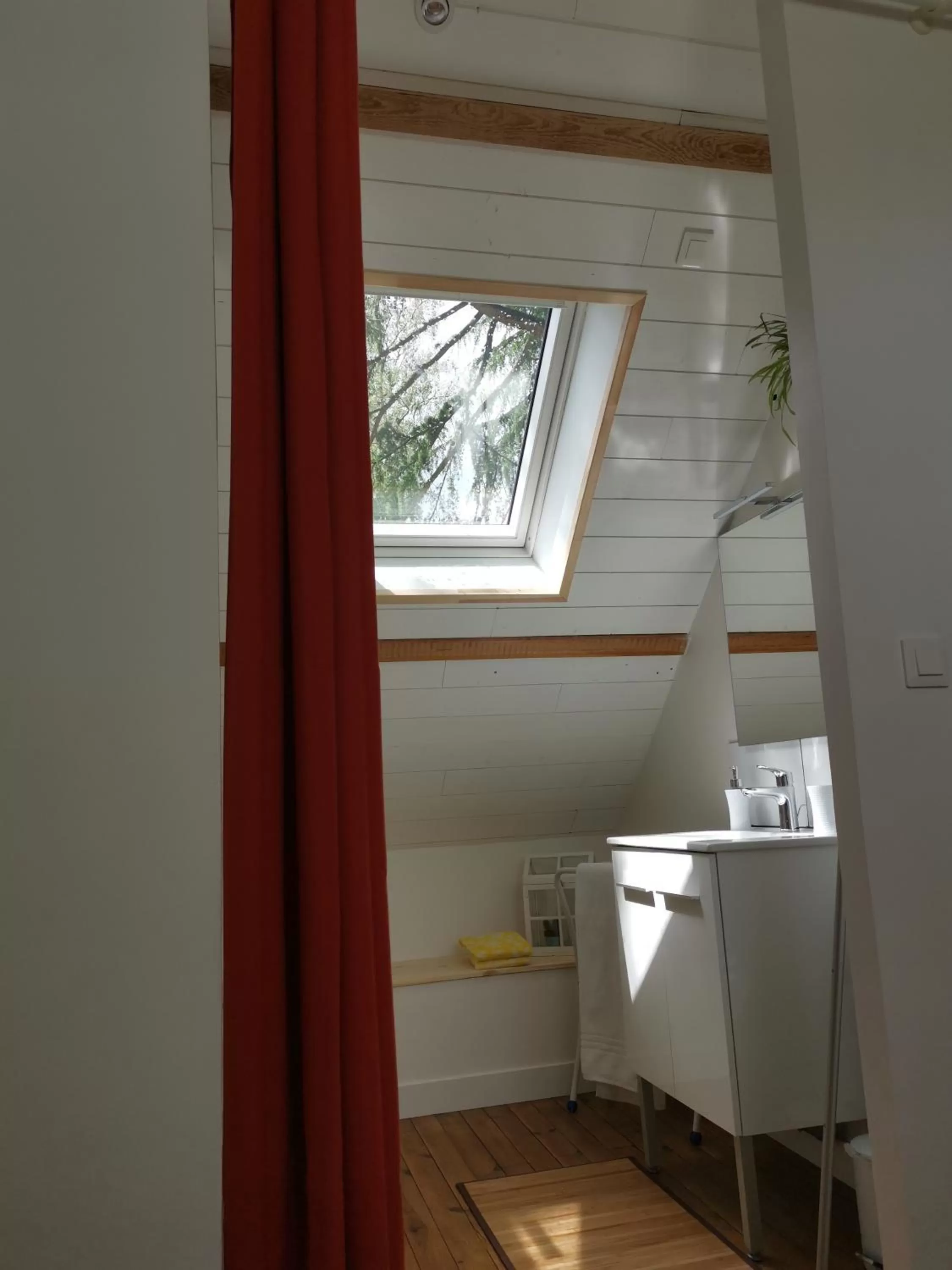 Bathroom, Kitchen/Kitchenette in Le moulin de La Retardière