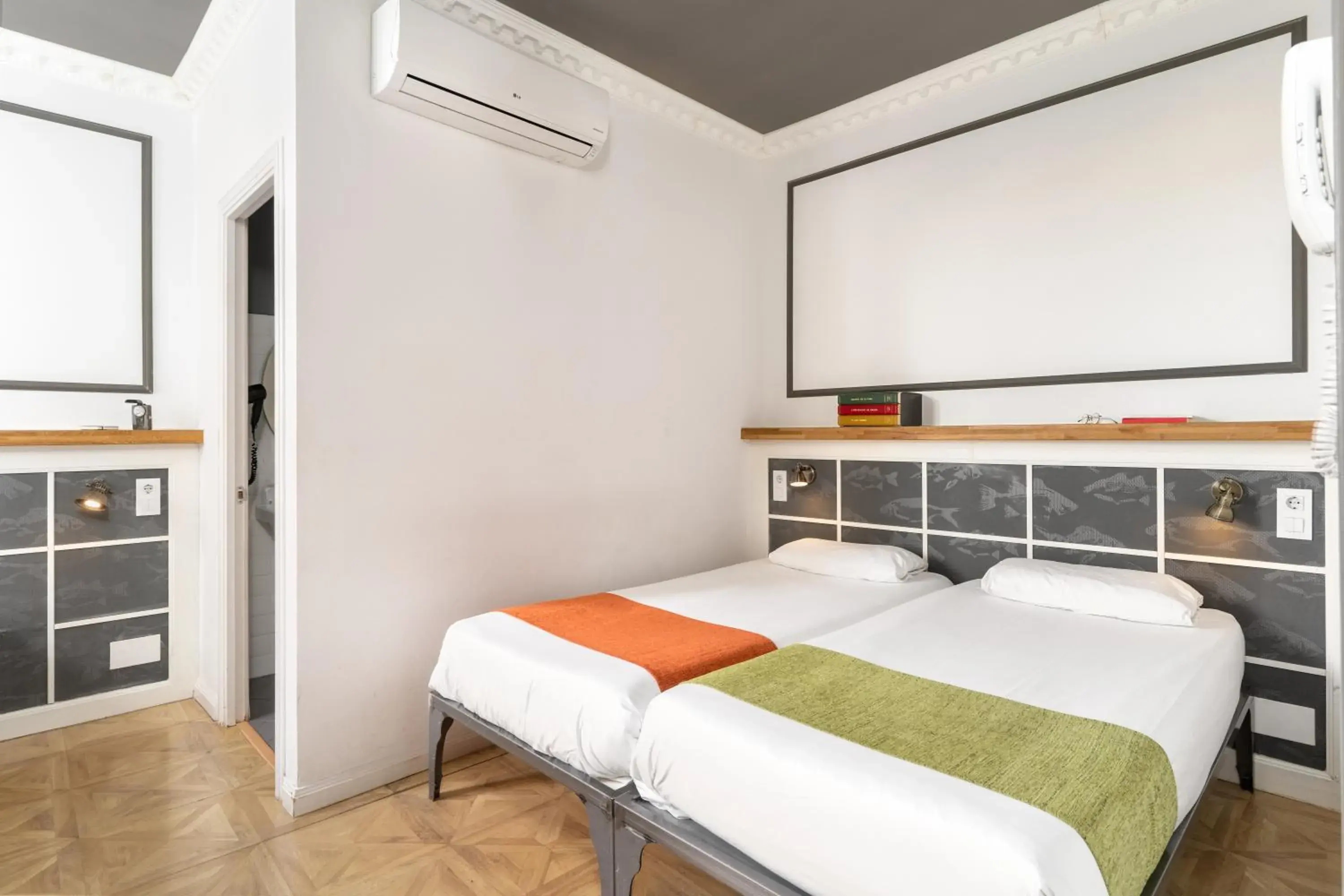 Bed in Casa Gracia Barcelona Hostel