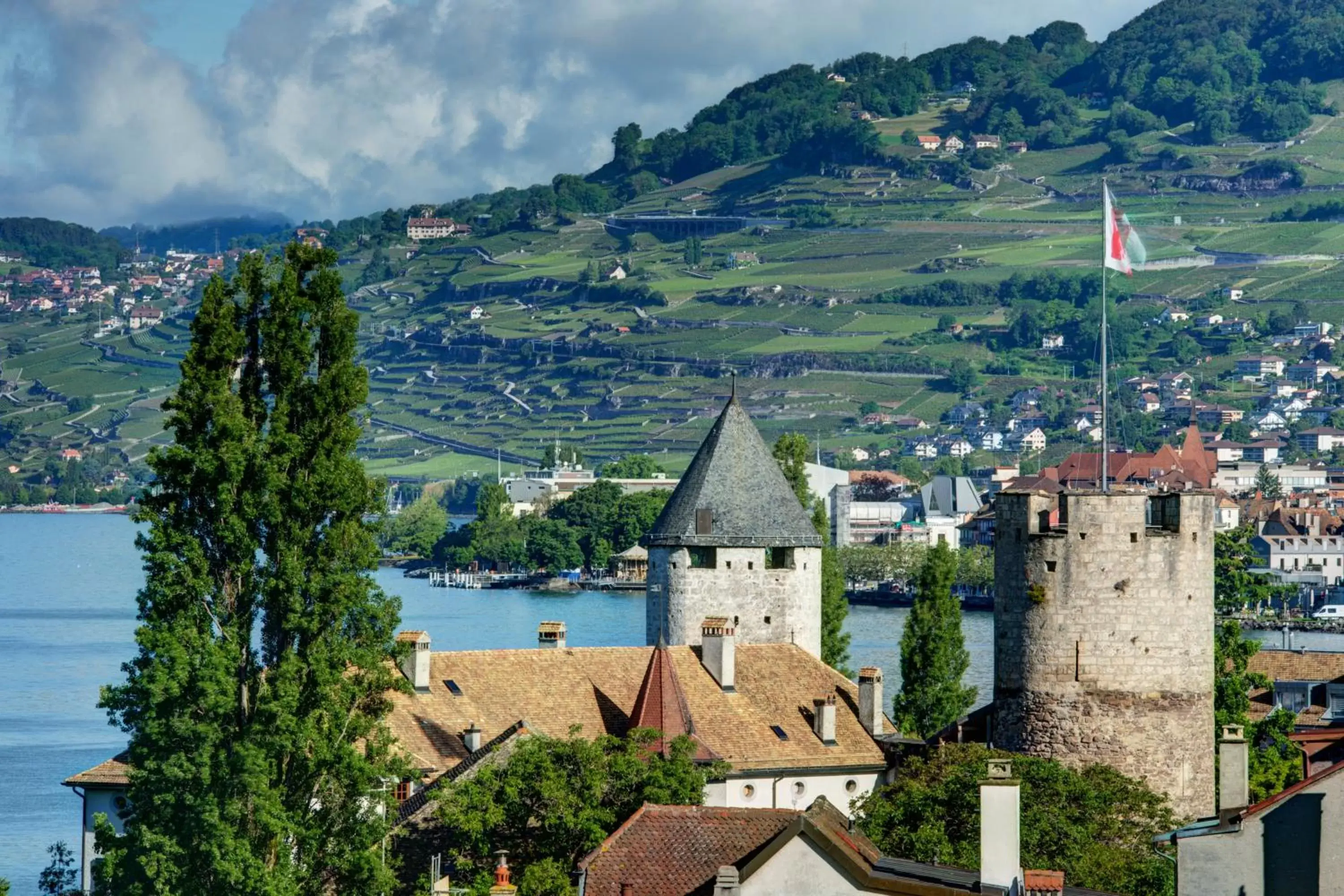 Neighbourhood, Nearby Landmark in Hôtel Bon Rivage