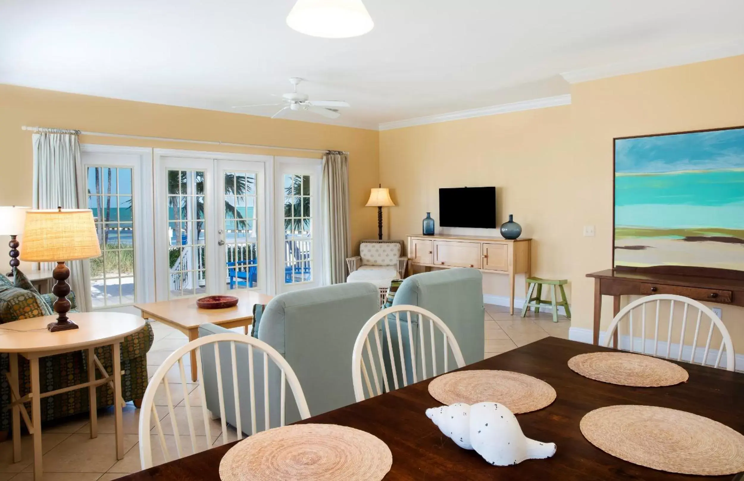 Living room in Tranquility Bay Resort