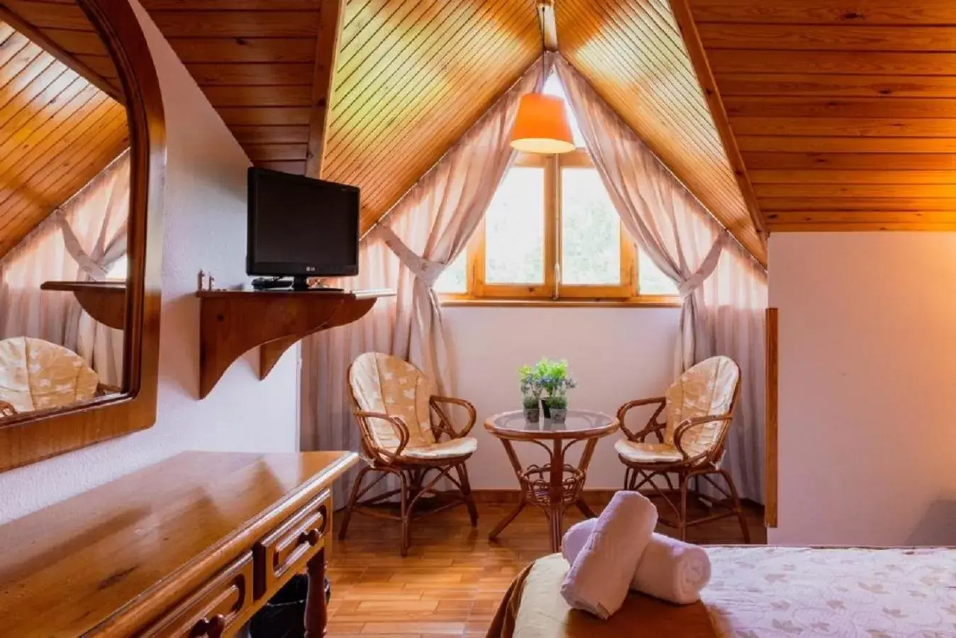 TV and multimedia, Bed in Pey Resort TV and multimedia, Bed in Pey Resort