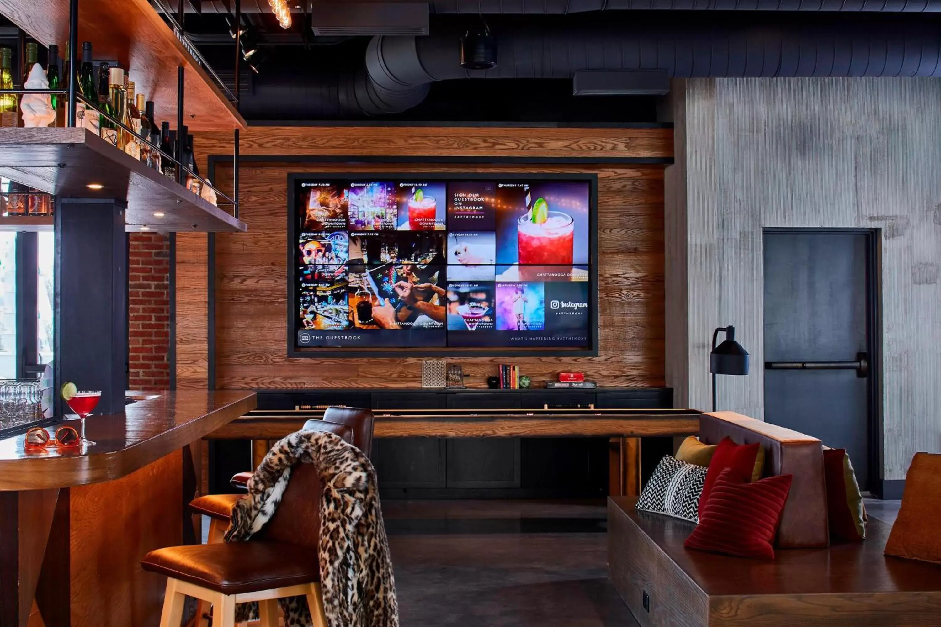 Photo of the whole room, TV/Entertainment Center in Moxy Chattanooga Downtown