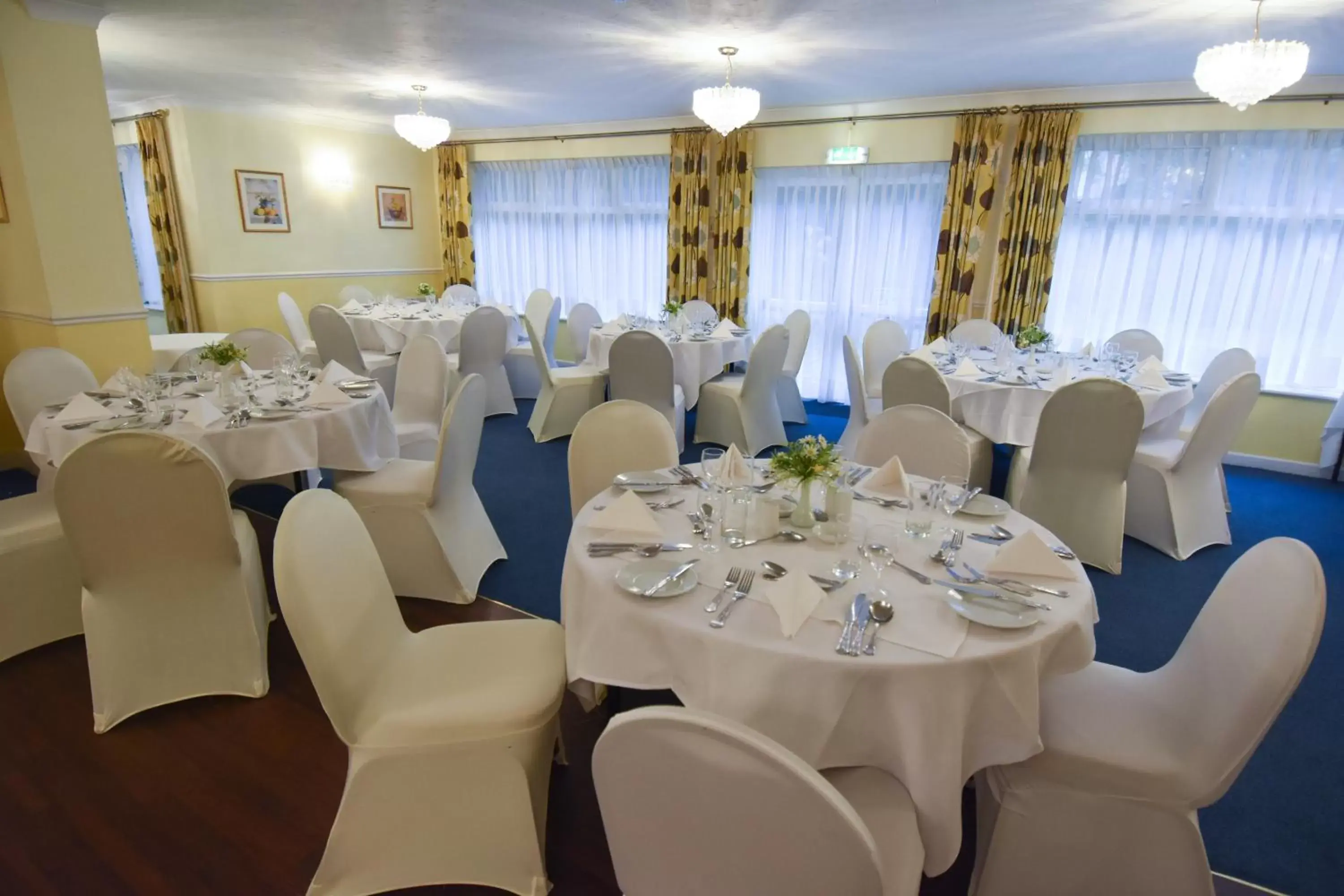 Restaurant/places to eat, Banquet Facilities in The Mayfair Hotel - OCEANA COLLECTION