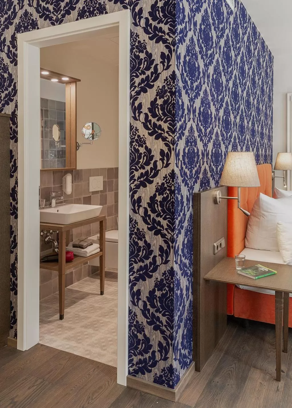 Bathroom, Bed in Altstadthotel der Patrizier