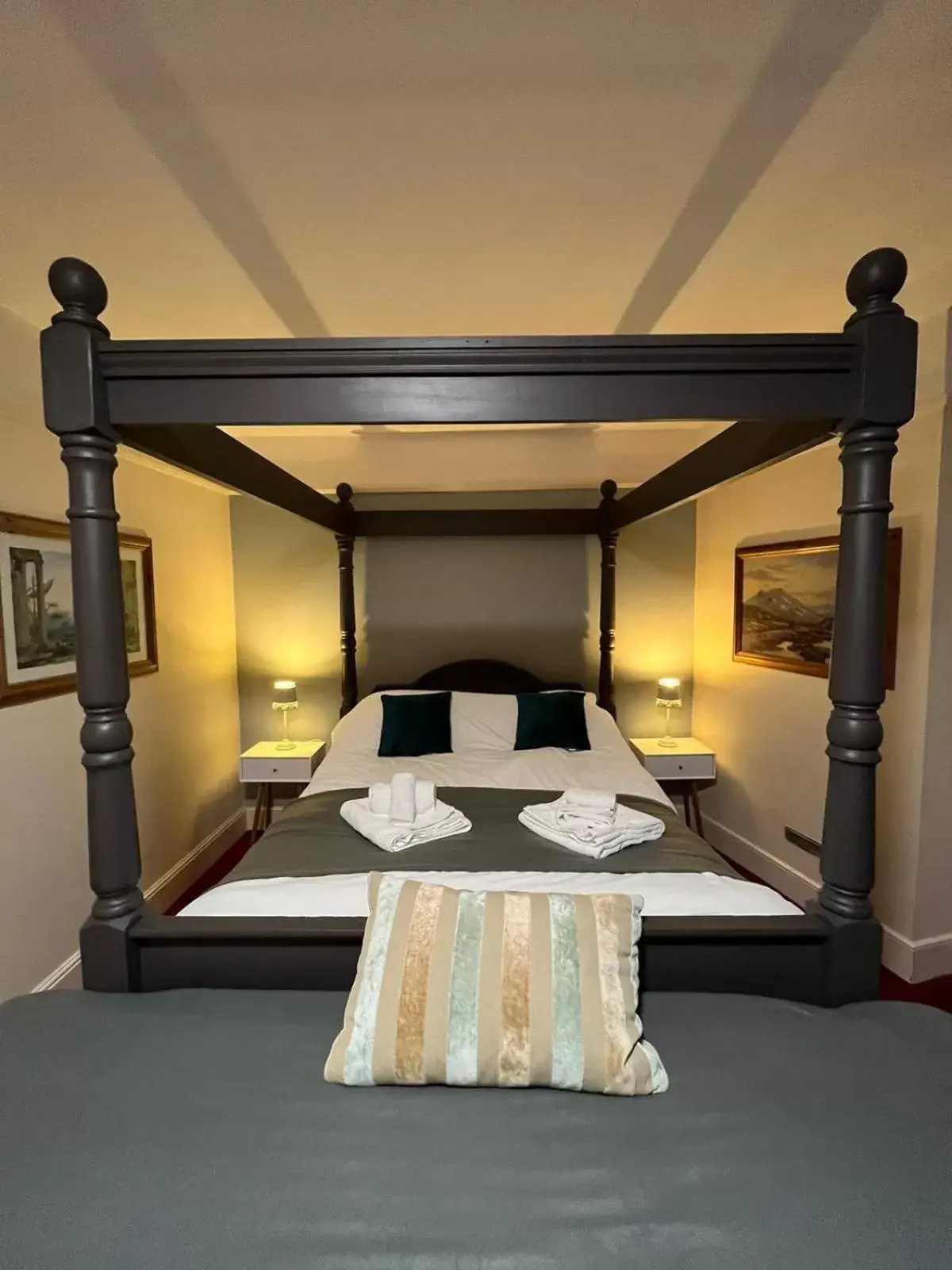 Bed in Castle Inn