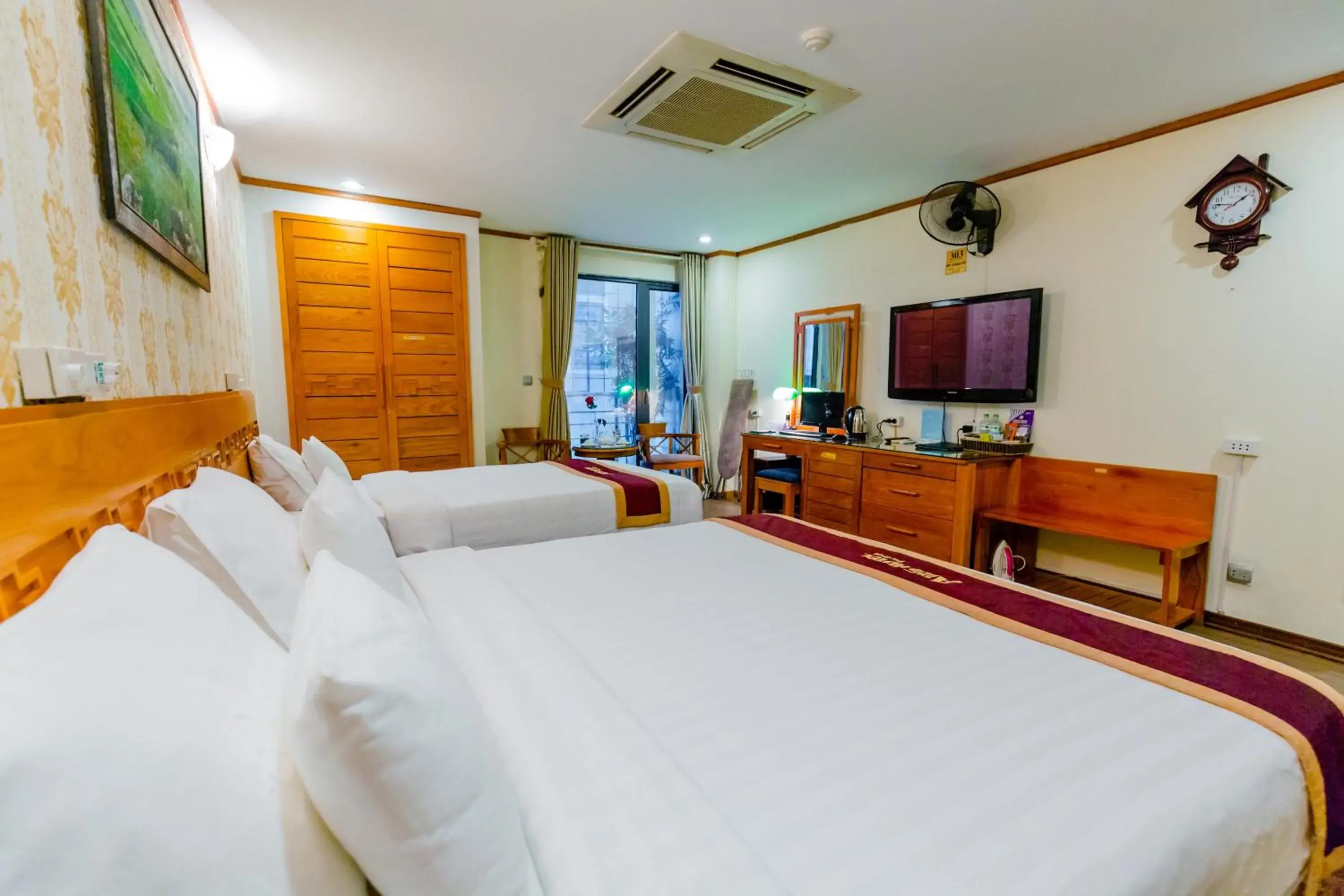 Bed in A25 Hotel - 45 Phan Chu Trinh