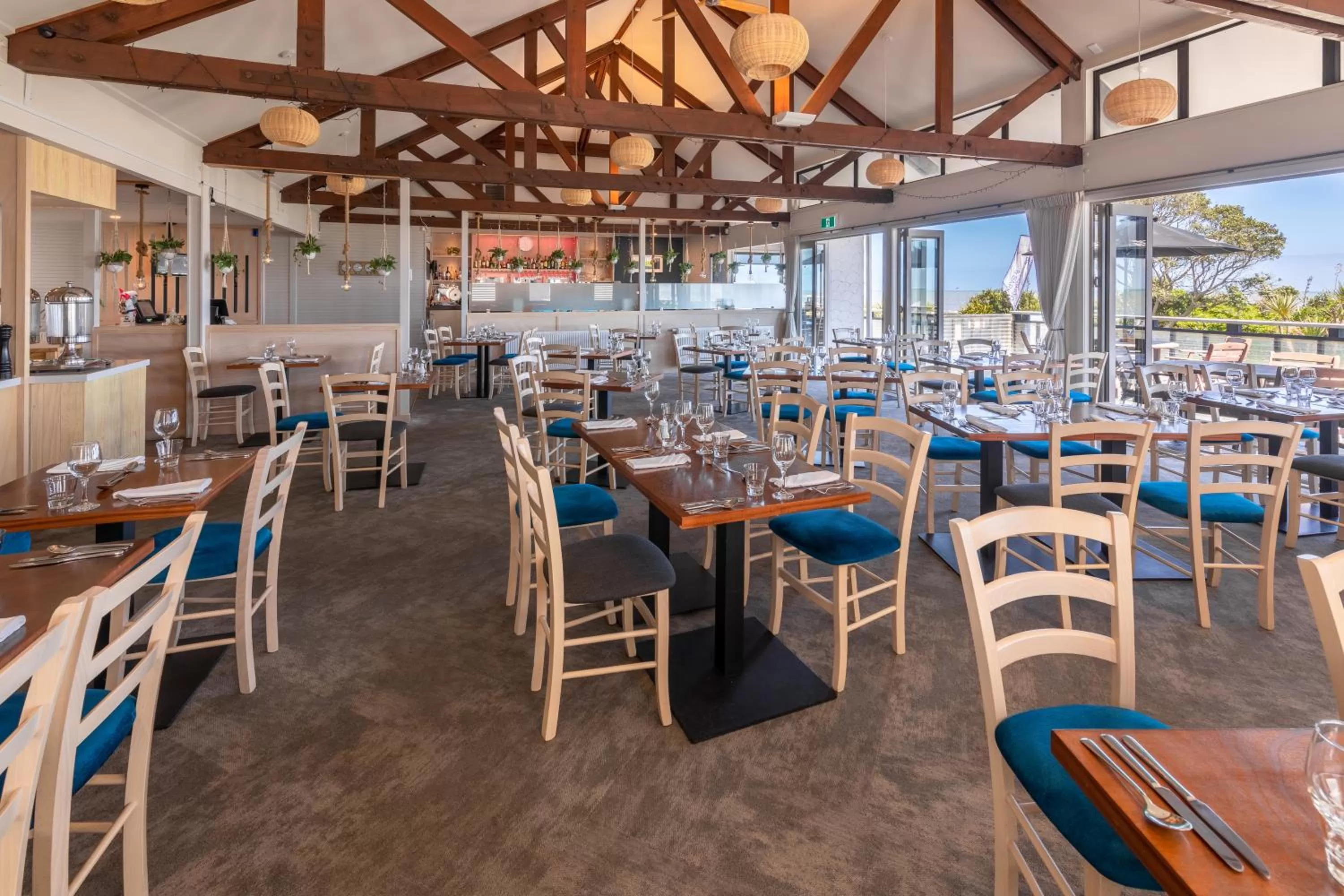 Restaurant/places to eat in Beachfront Hotel Hokitika