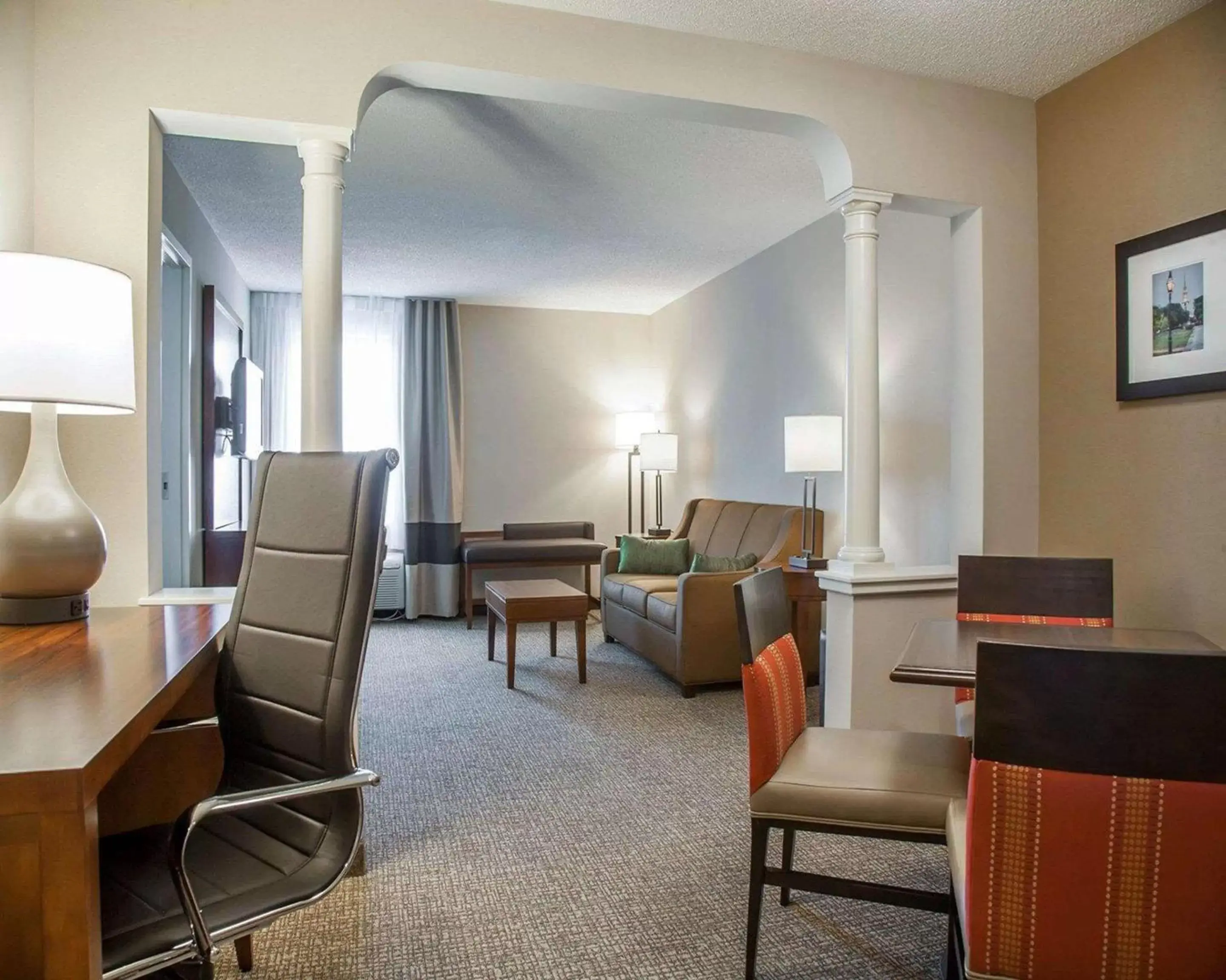 Bedroom, Seating Area in Comfort Suites West Warwick - Providence