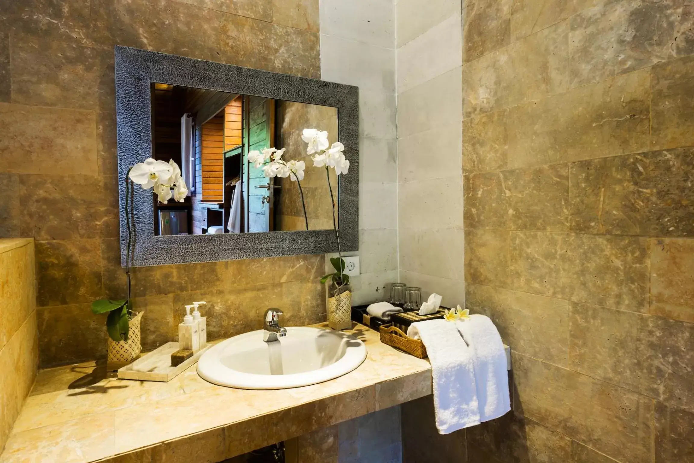 Bathroom in Royal Retreat Villa's Lembongan