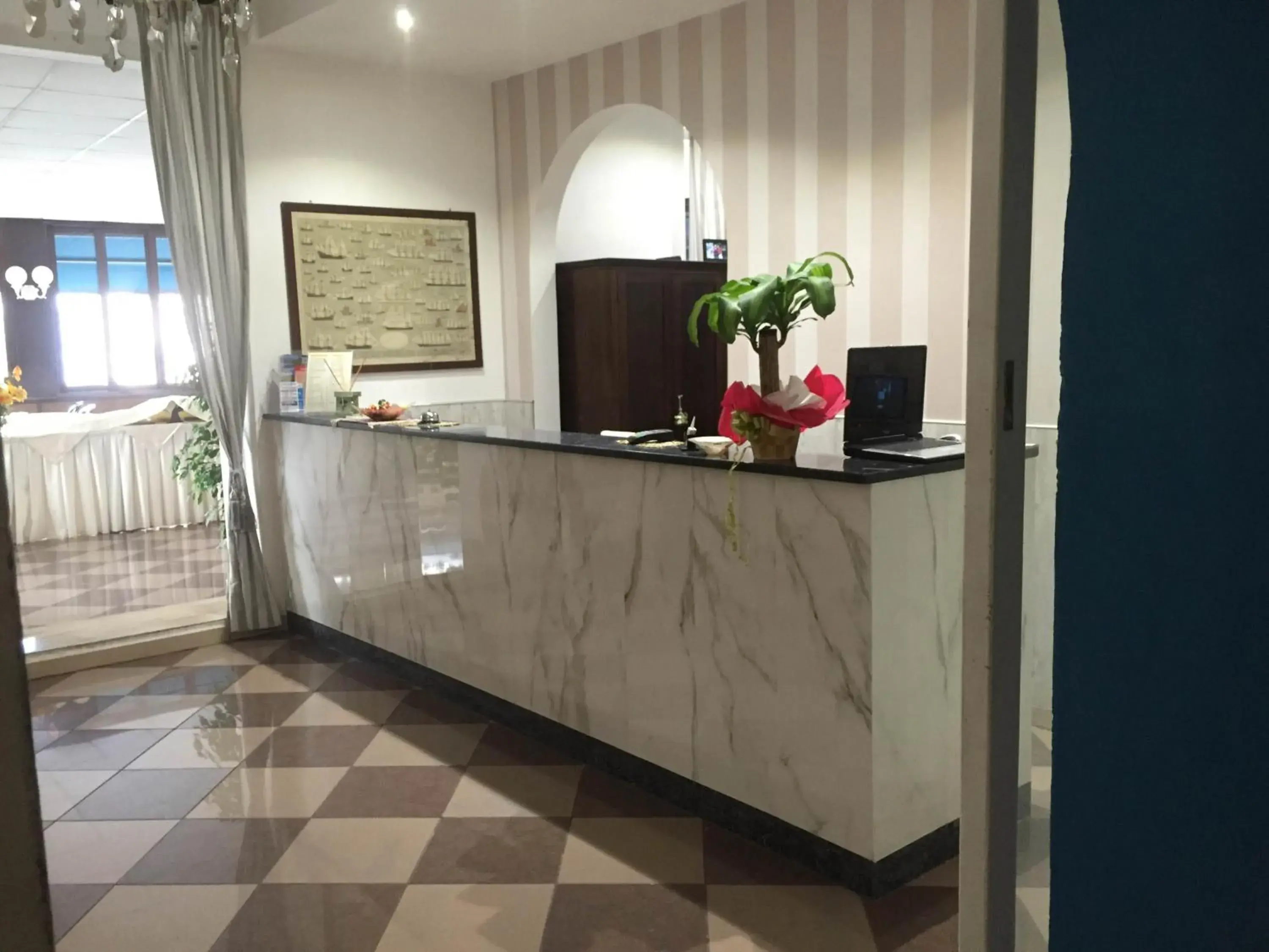 Day, Lobby/Reception in Antico Hotel Moderno