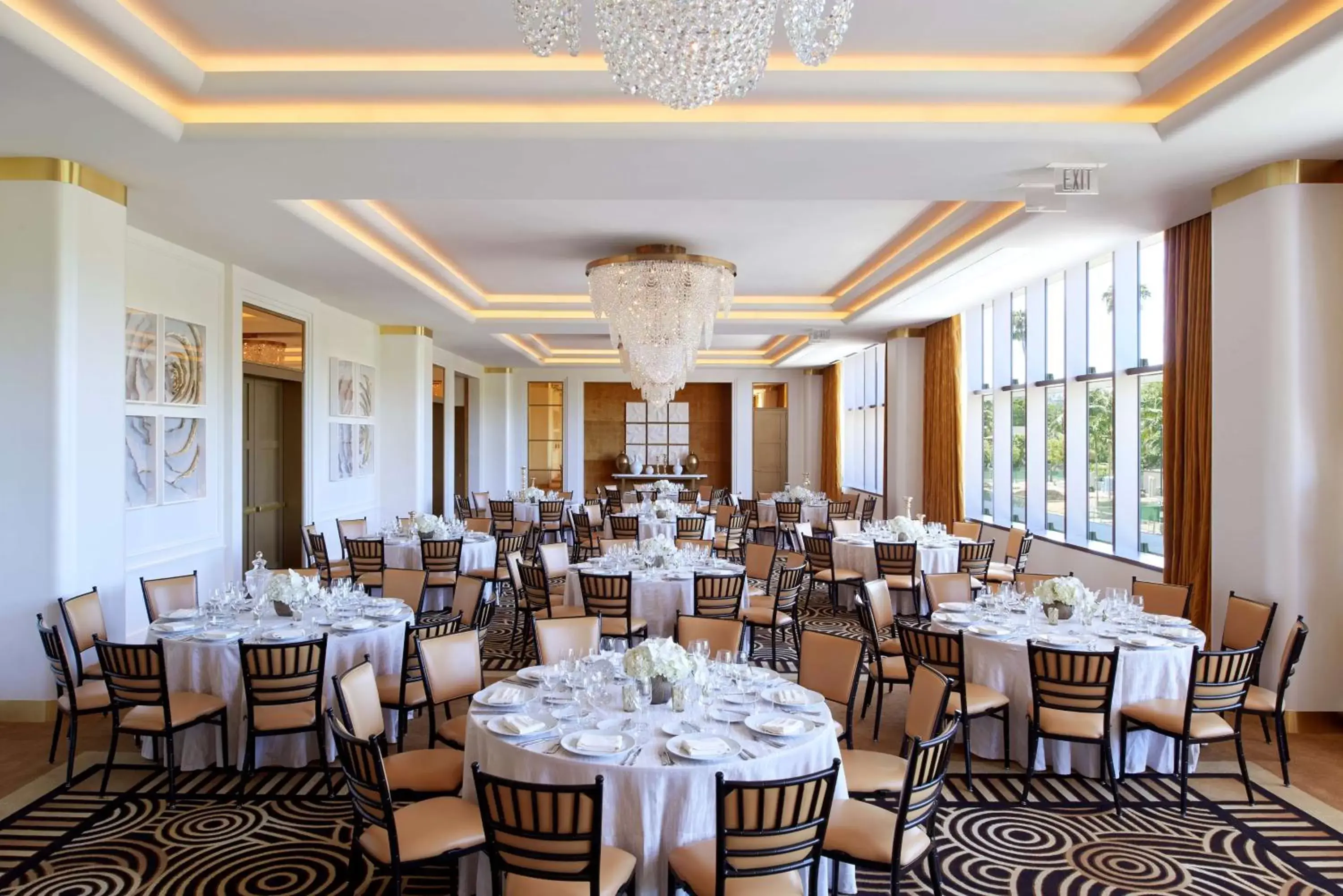 Meeting/conference room, Restaurant/Places to Eat in Waldorf Astoria Beverly Hills