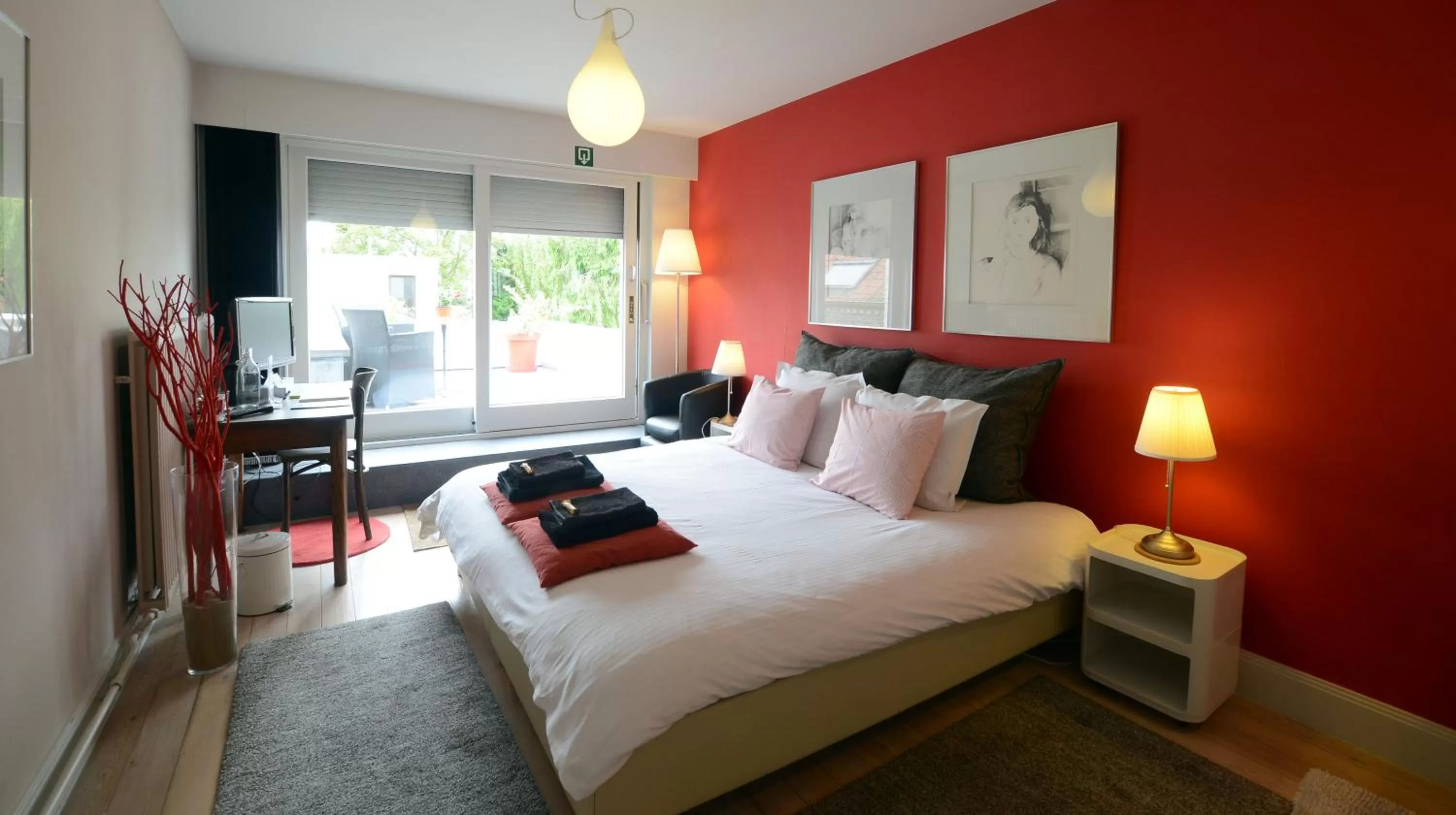 Photo of the whole room, Bed in R&breakfast