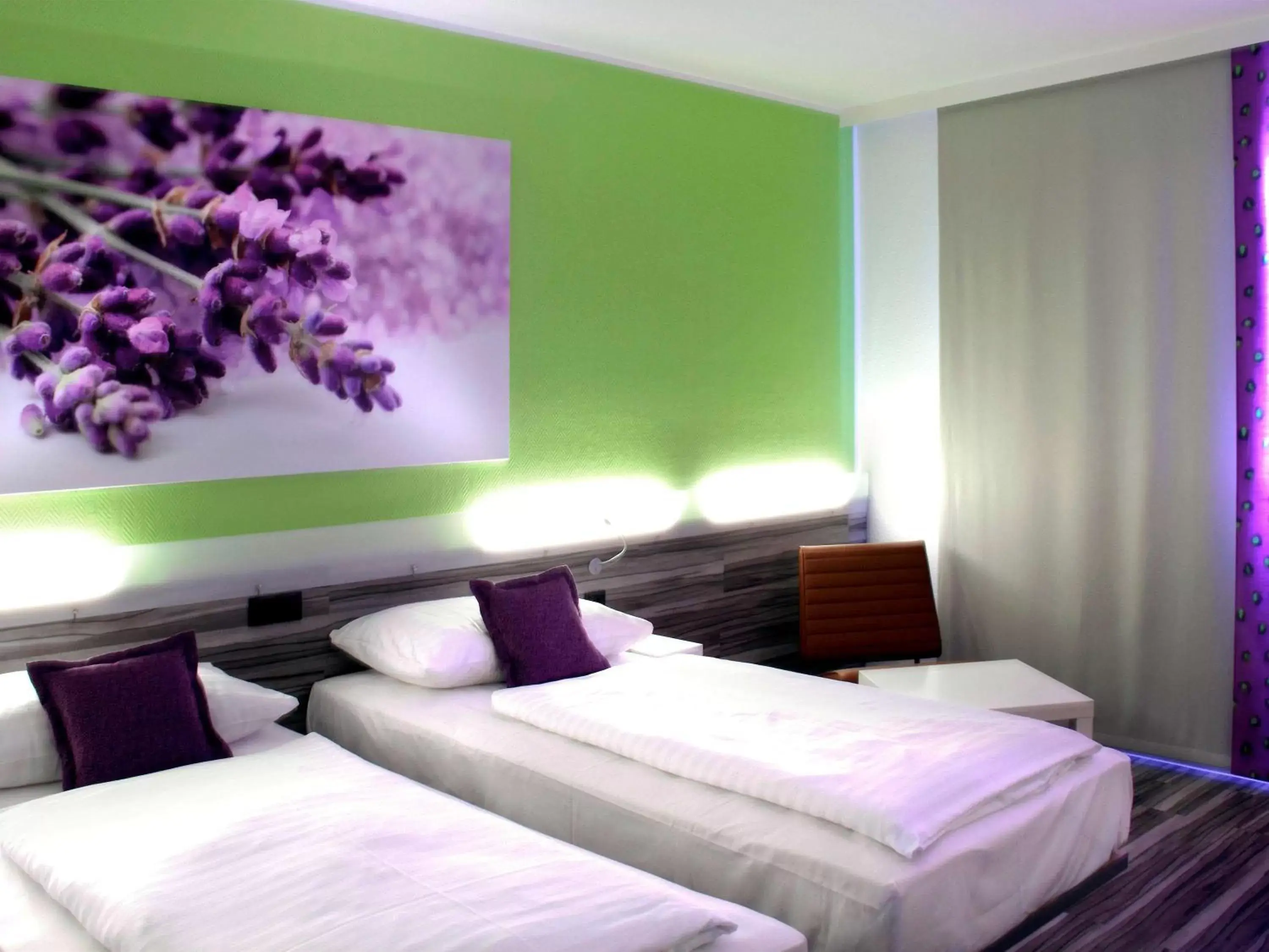 Photo of the whole room, Bed in Ibis Styles Linz