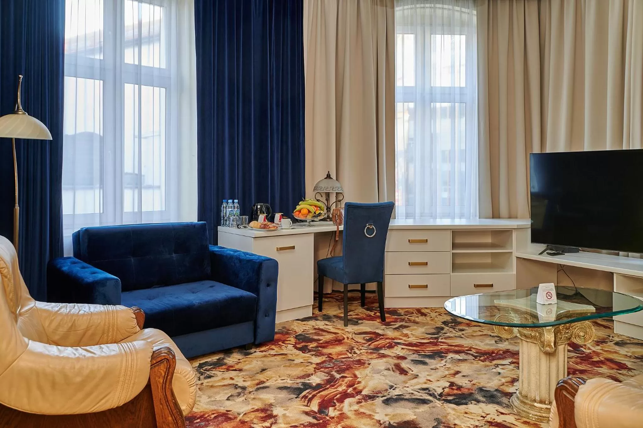 Photo of the whole room in Hotel Royal