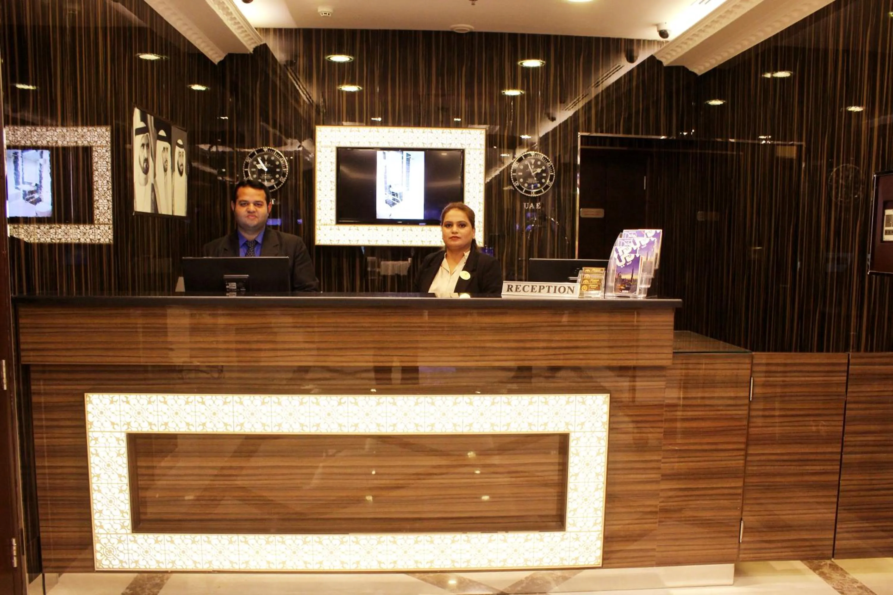 Lobby or reception in Montreal Naif Hotel