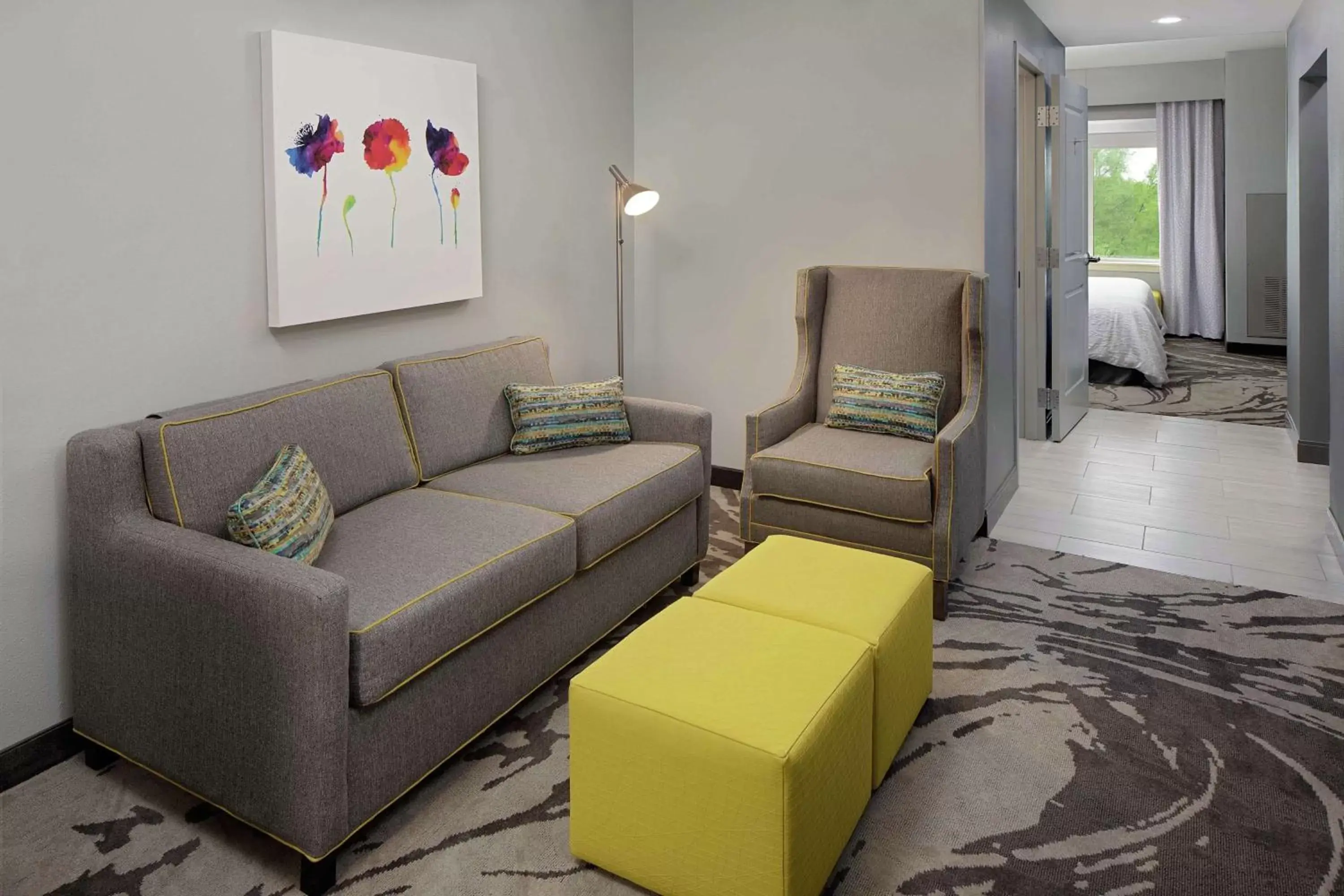 Living room, Seating Area in Hilton Garden Inn DFW Airport South