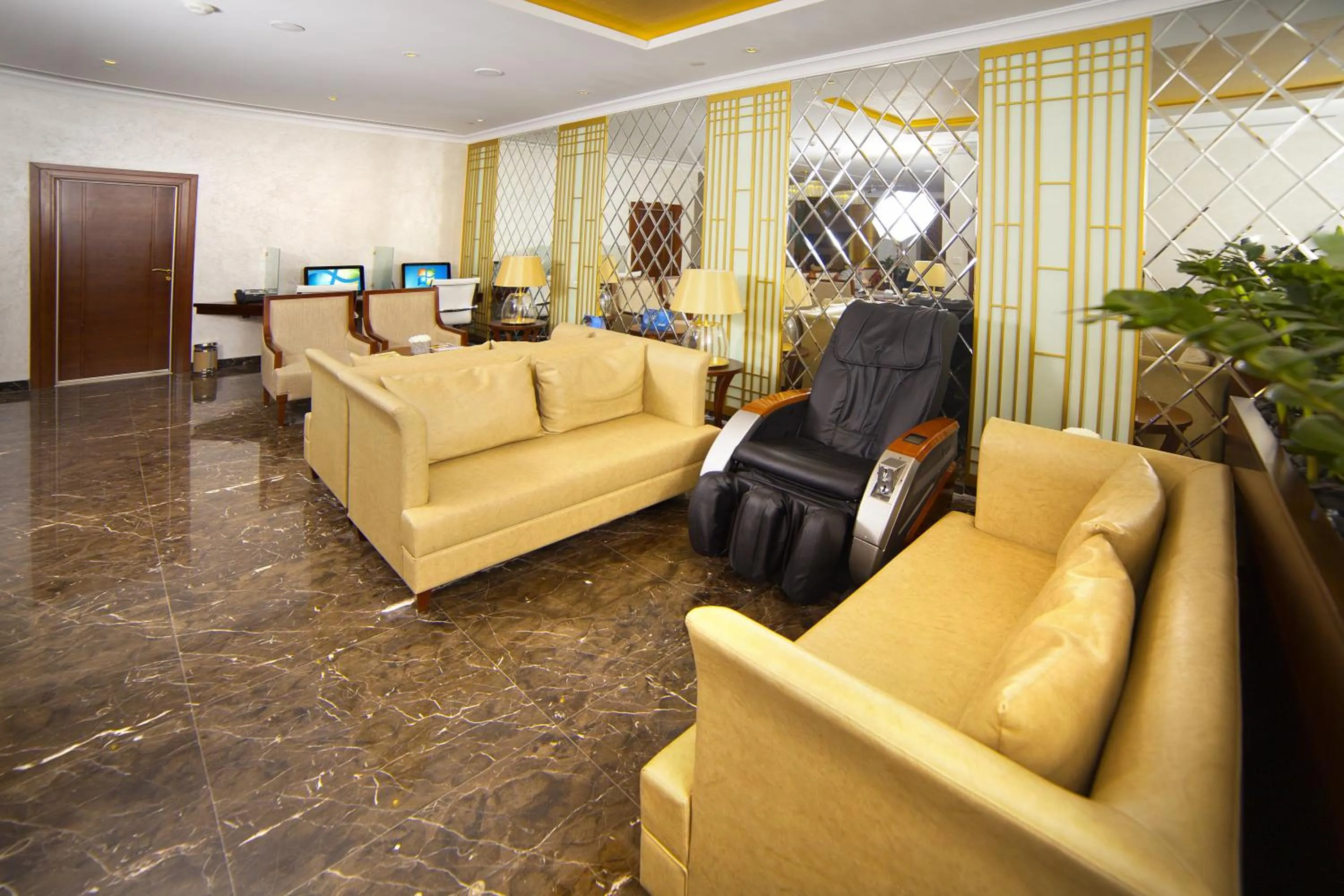 Lobby or reception in Raviz Center Point Hotel