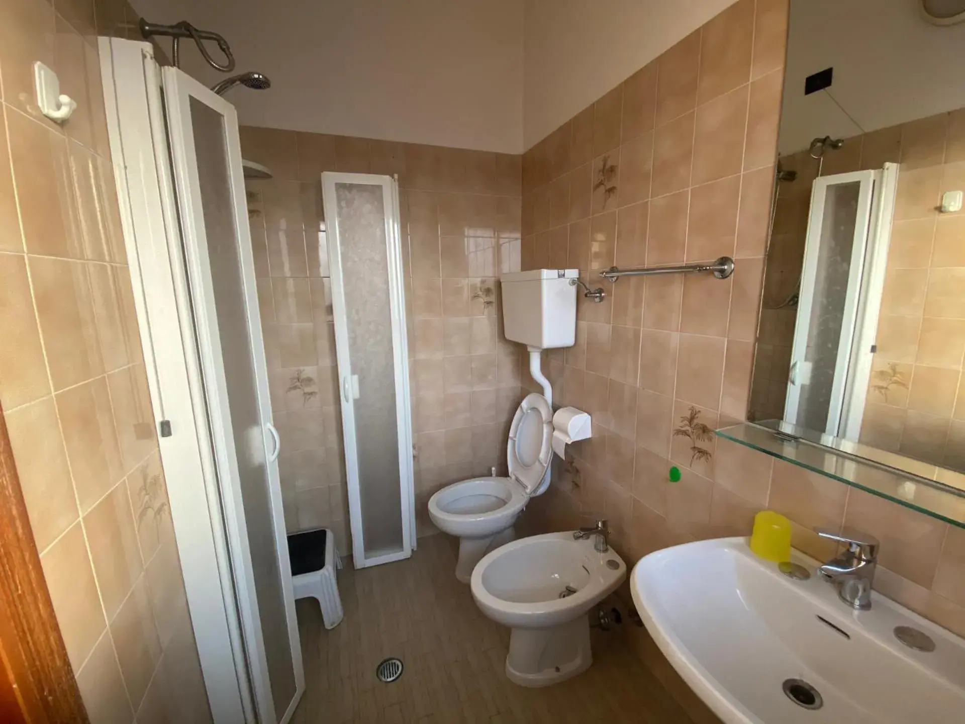Bathroom in Hotel Villa Dina