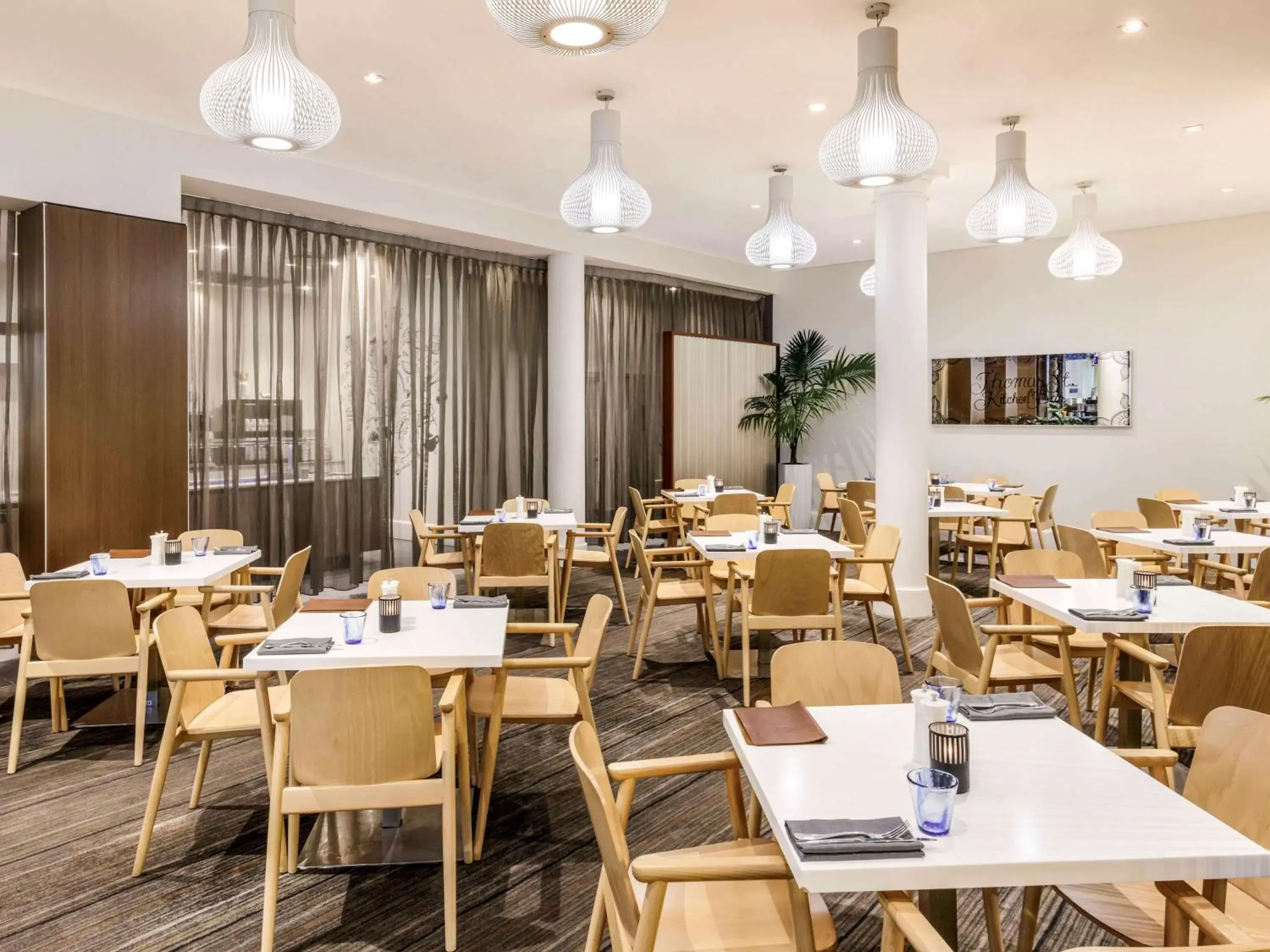 Restaurant/Places to Eat in Novotel Sydney Central