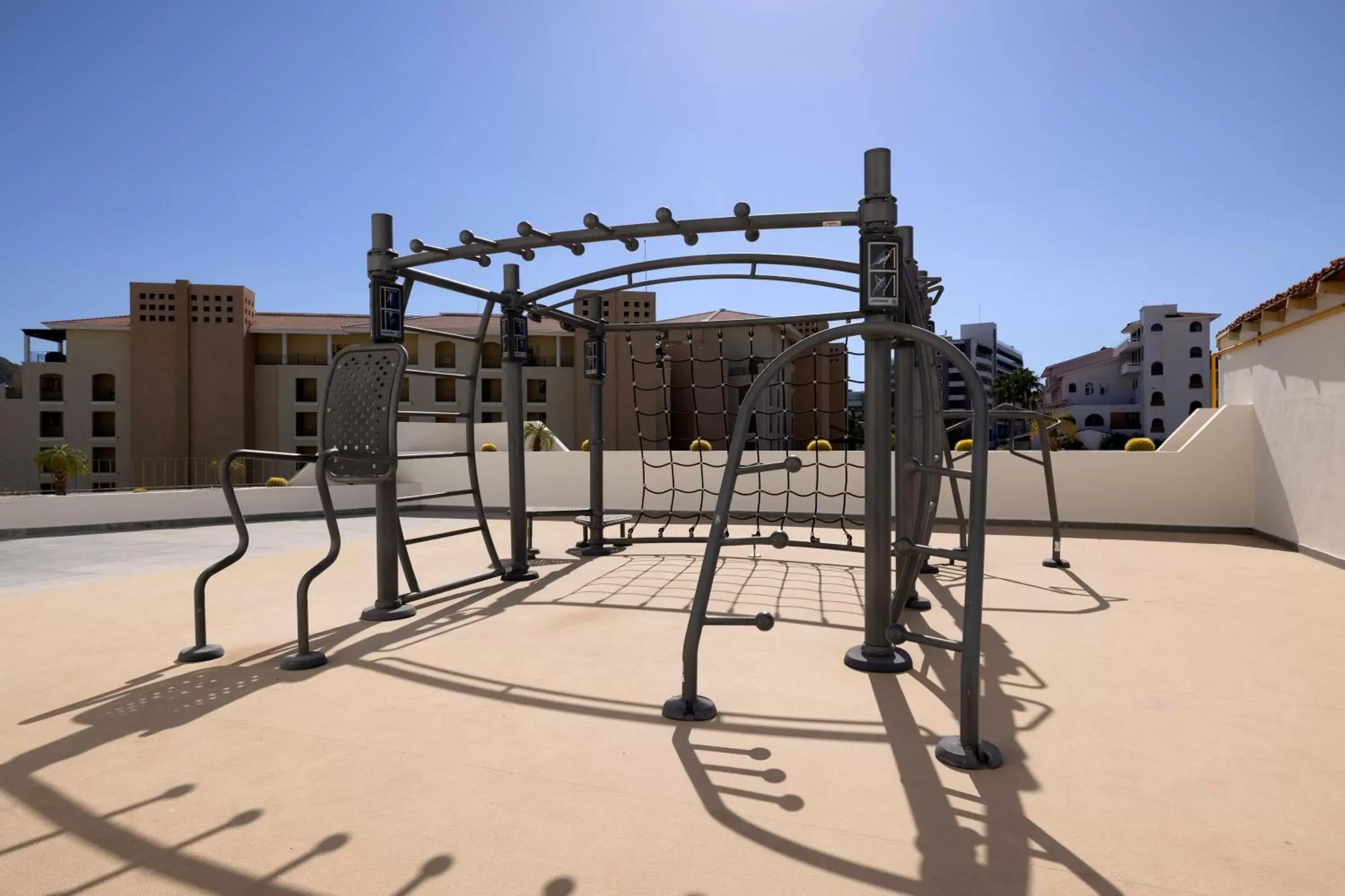 Solarium, Children's Play Area in ME Cabo