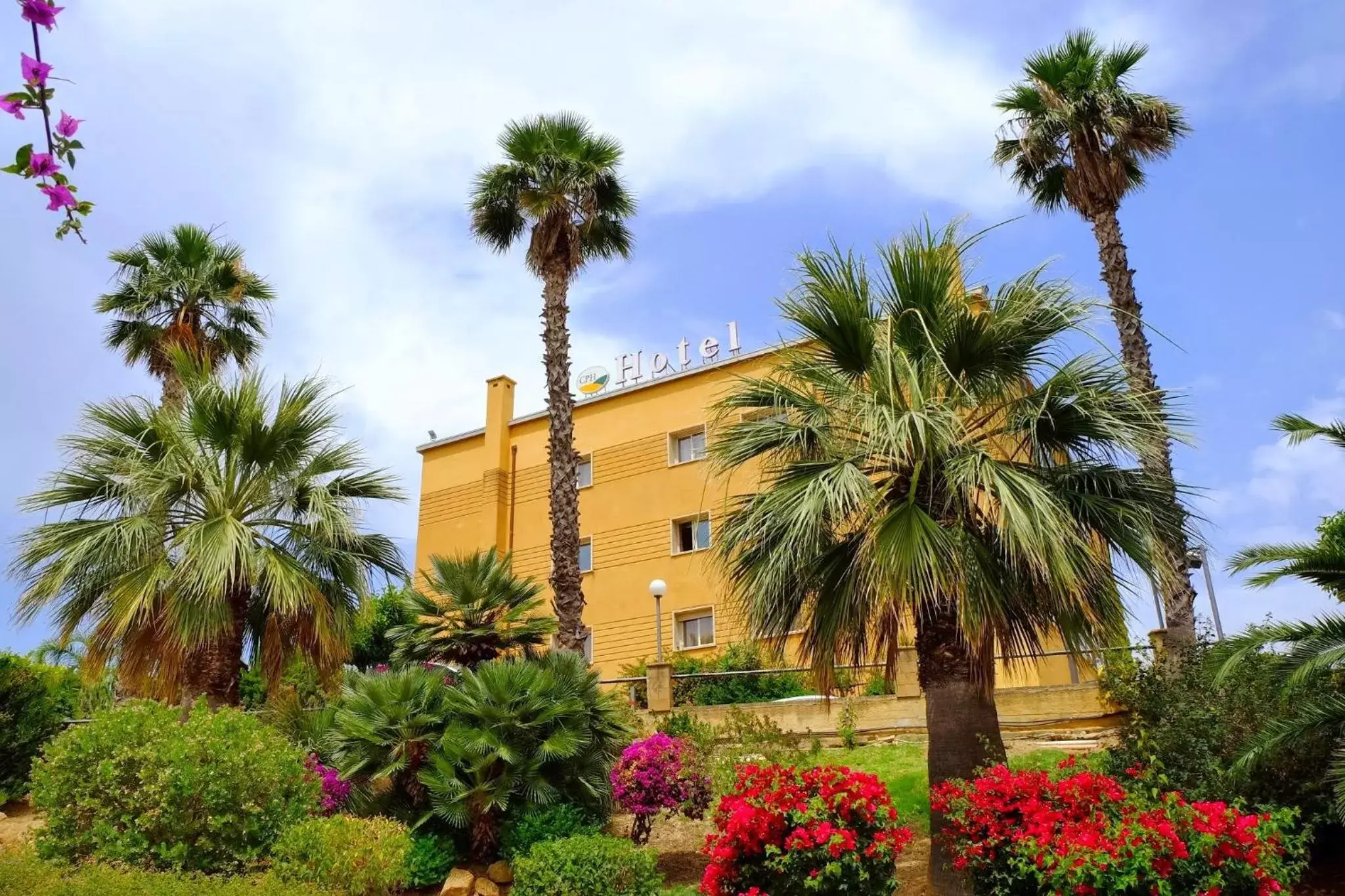 Facade/entrance in Colleverde Park Hotel