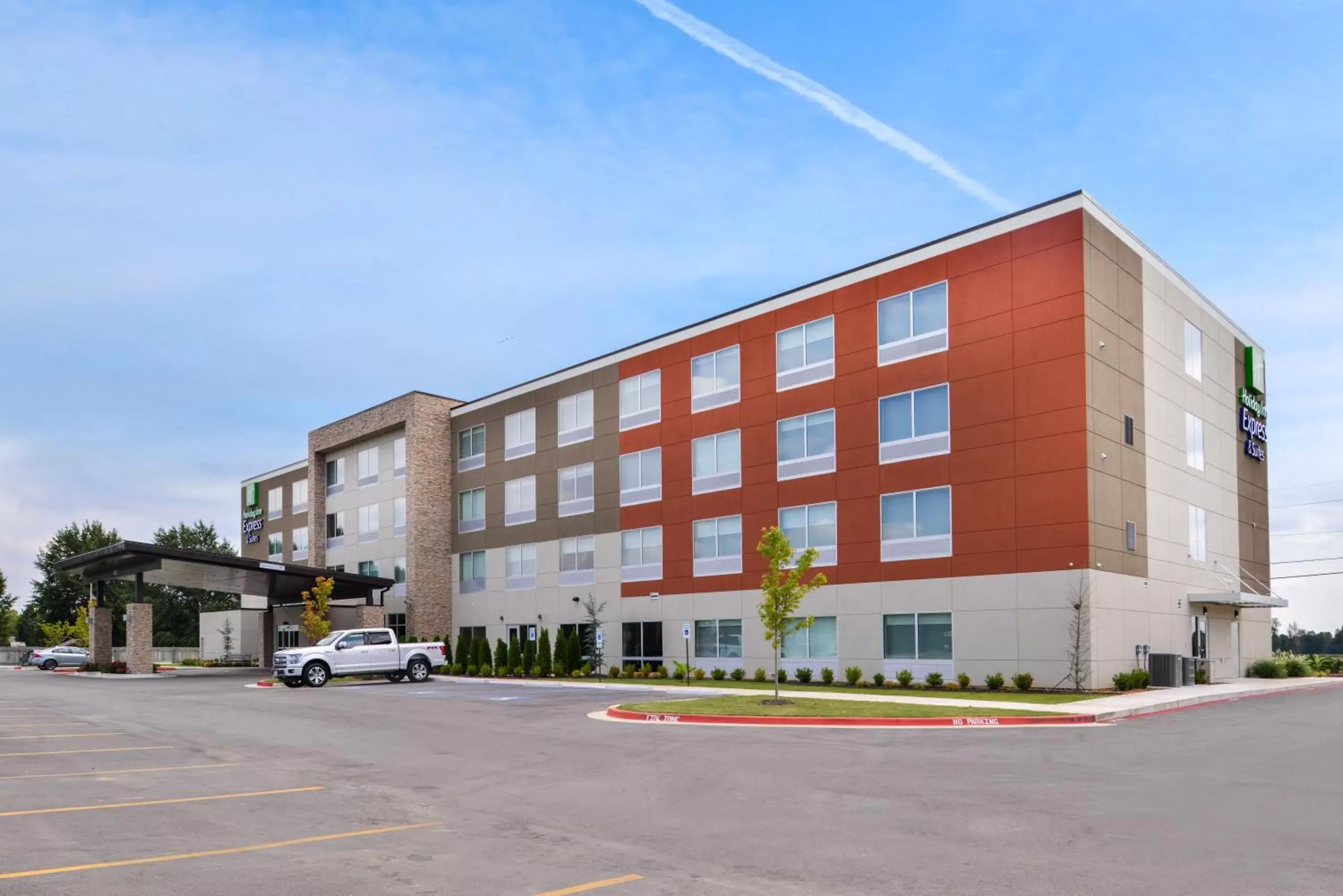 Property building in Holiday Inn Express & Suites - Siloam Springs by IHG Property building in Holiday Inn Express & Suites - Siloam Springs by IHG